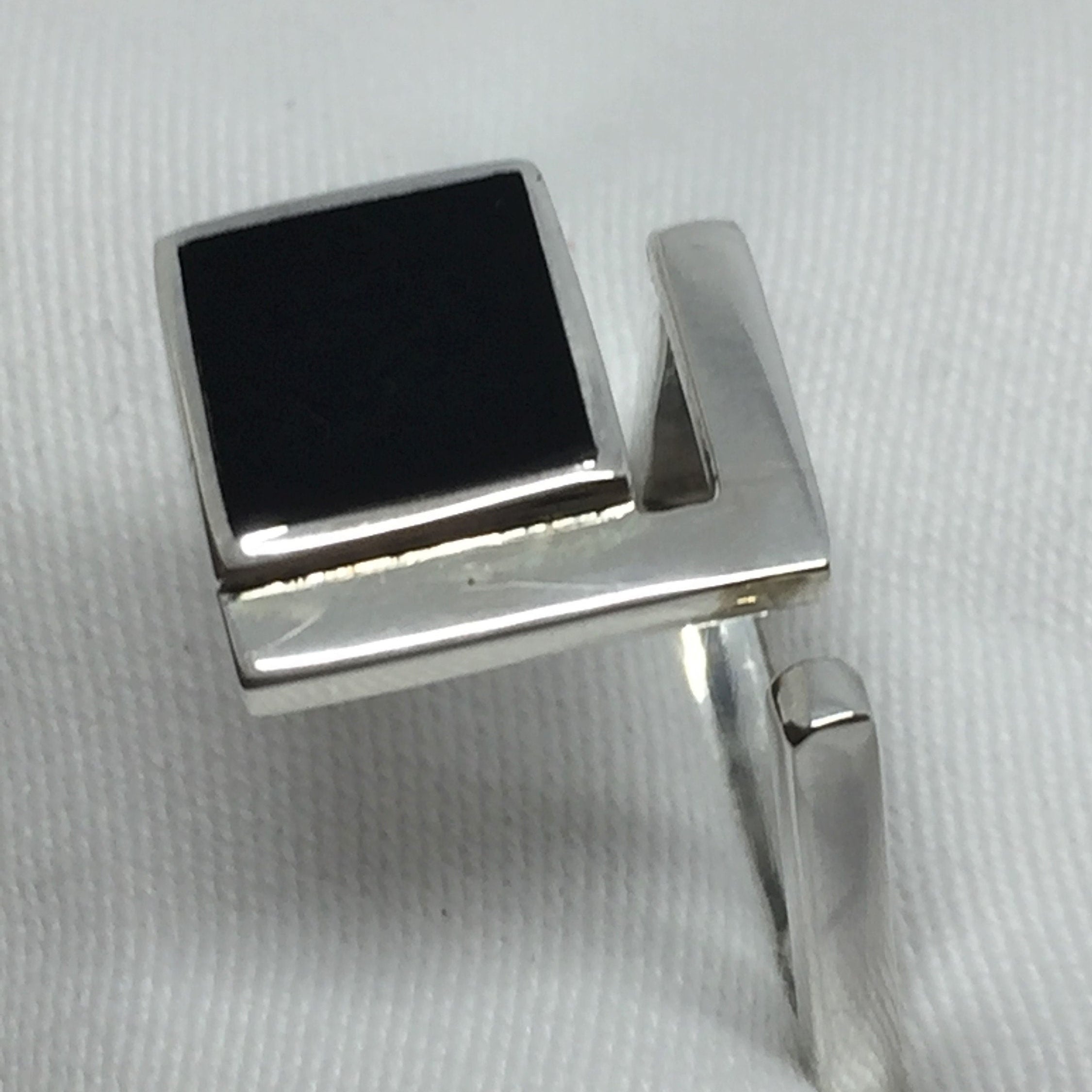 925 Sterling Silver and Black Tourmaline ring