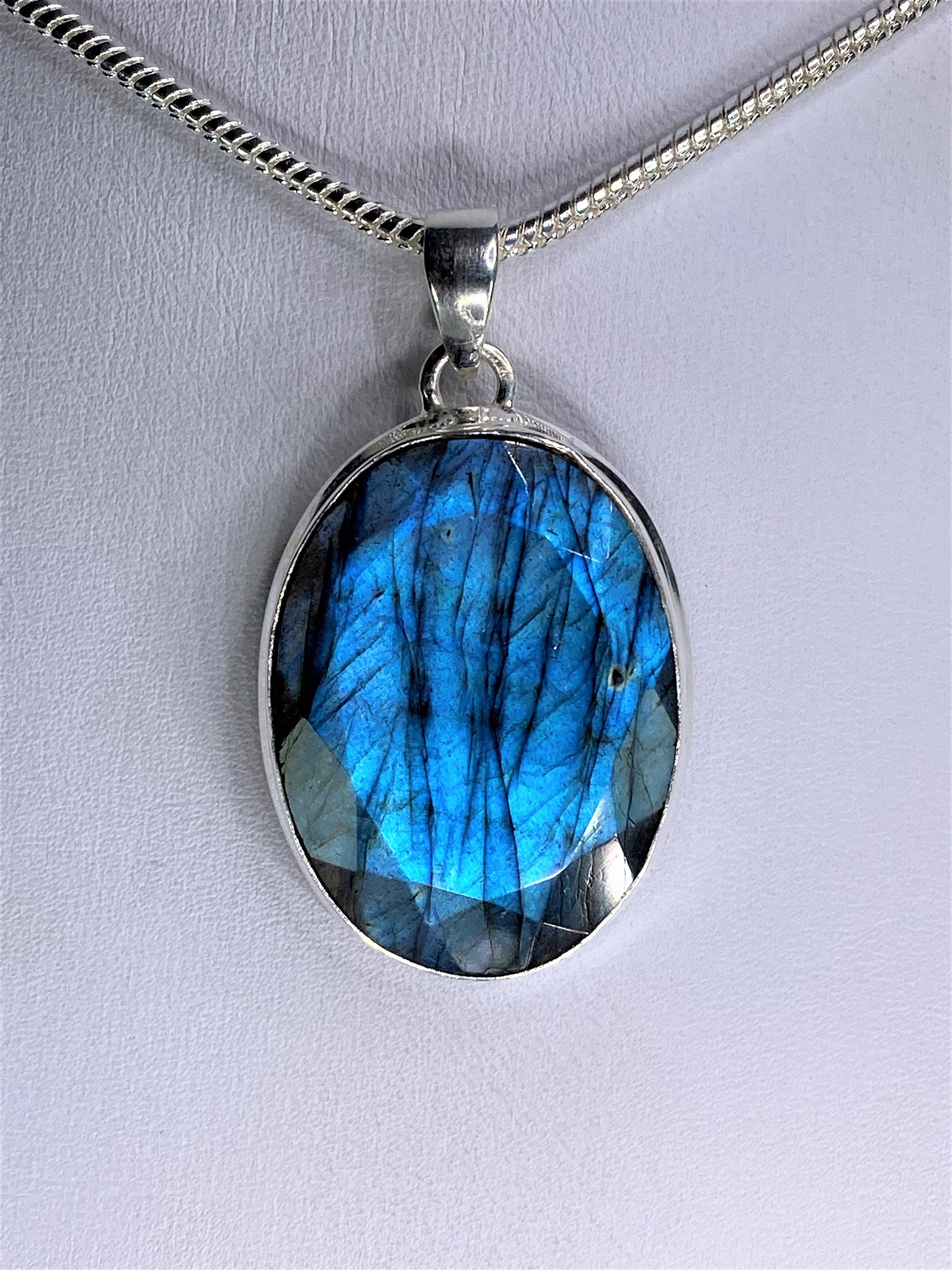 Blue Labradorite and Silver Pendant (M09)