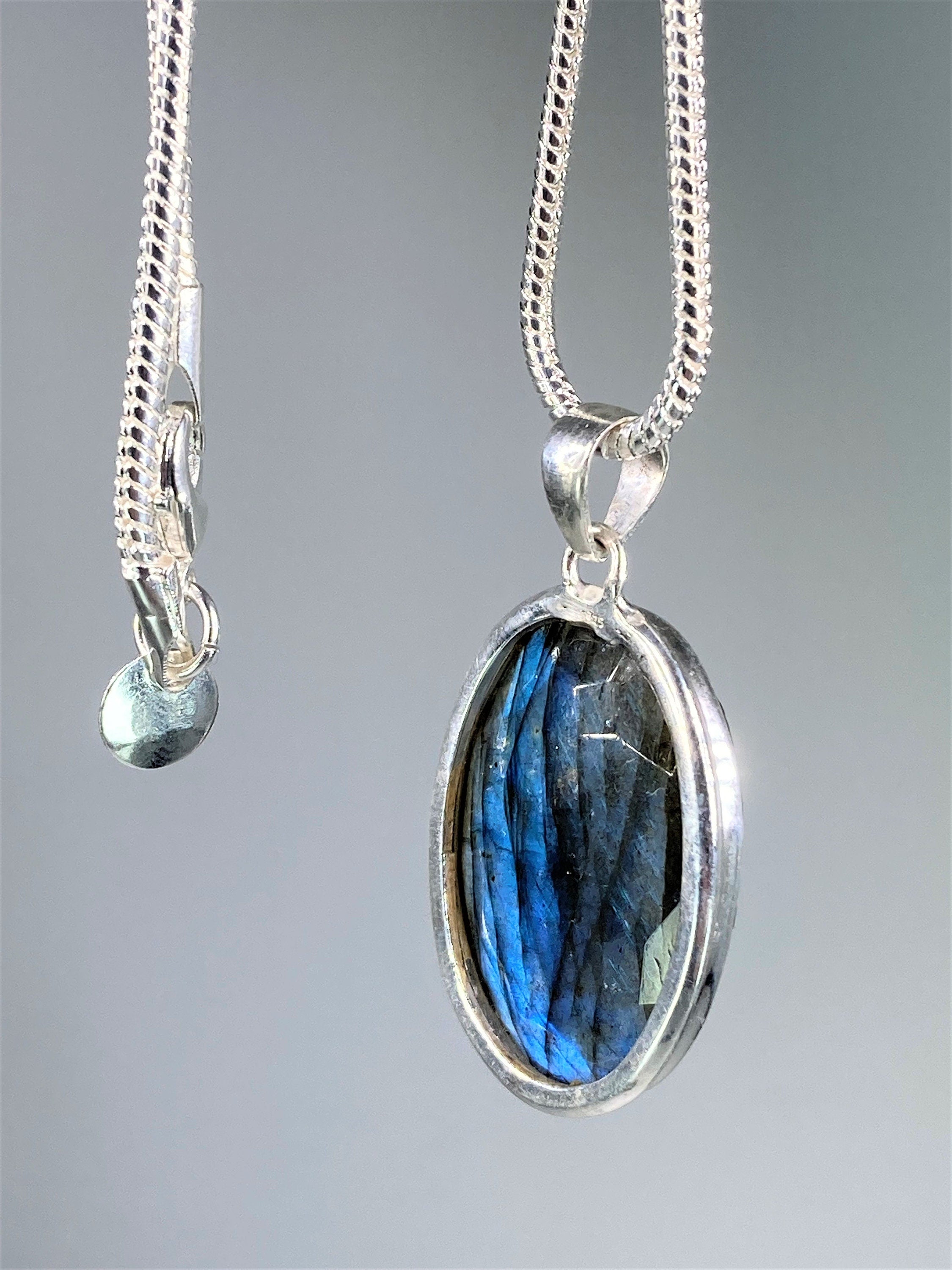 Blue Labradorite and Silver Pendant (M09)