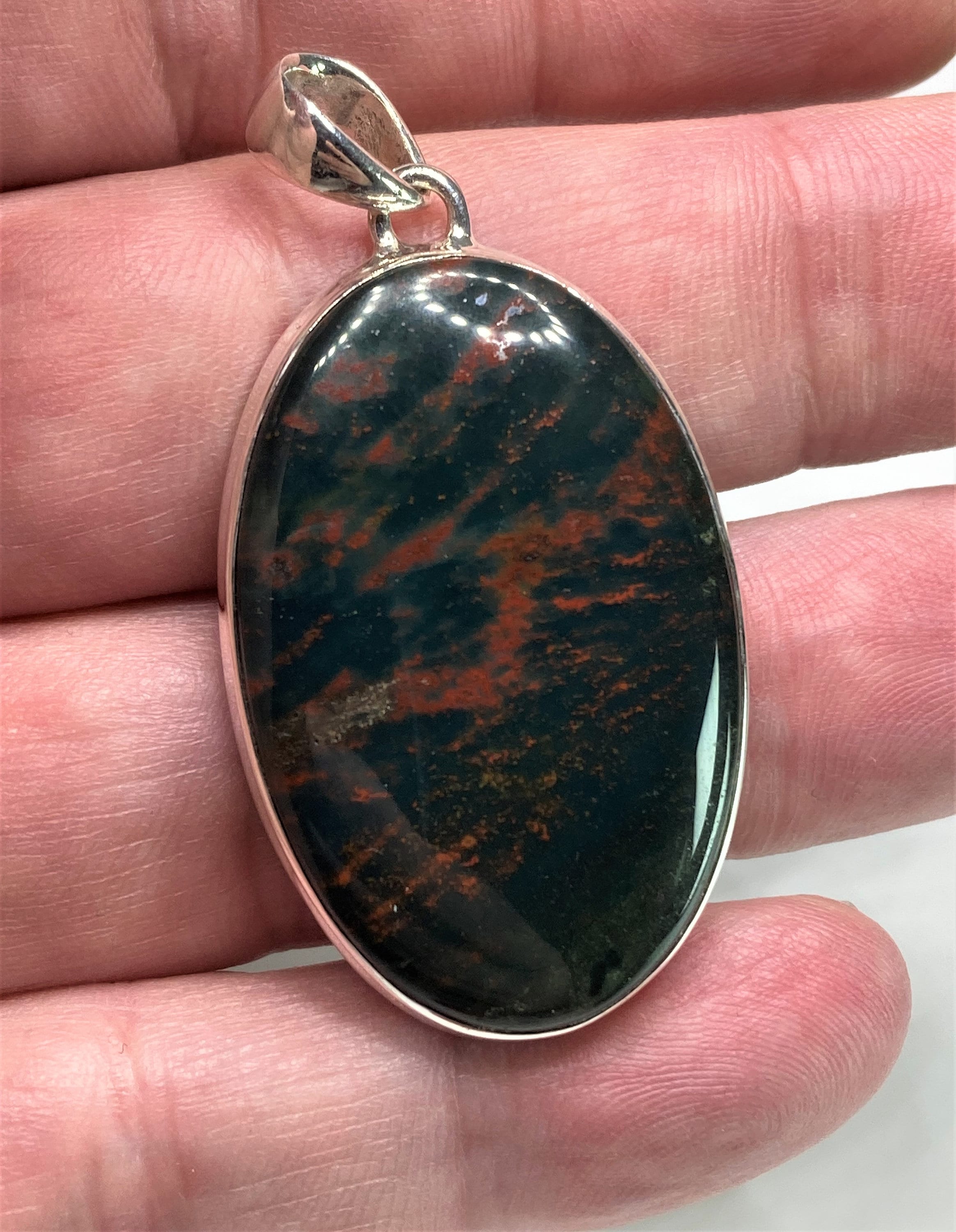 African Dragon Bloodstone and silver Pendant (UV1325)