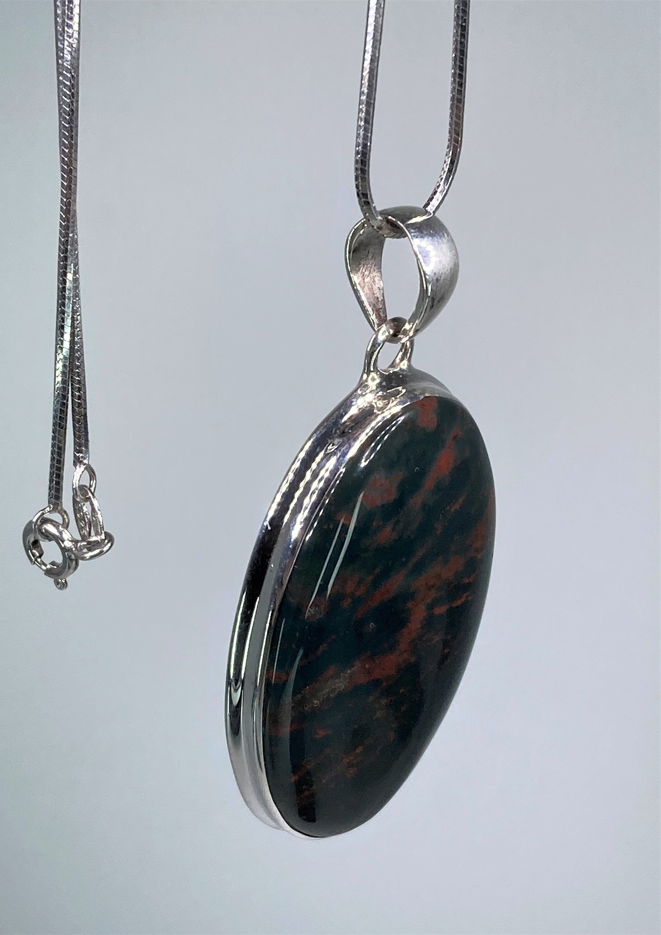 African Dragon Bloodstone and silver Pendant (UV1325)