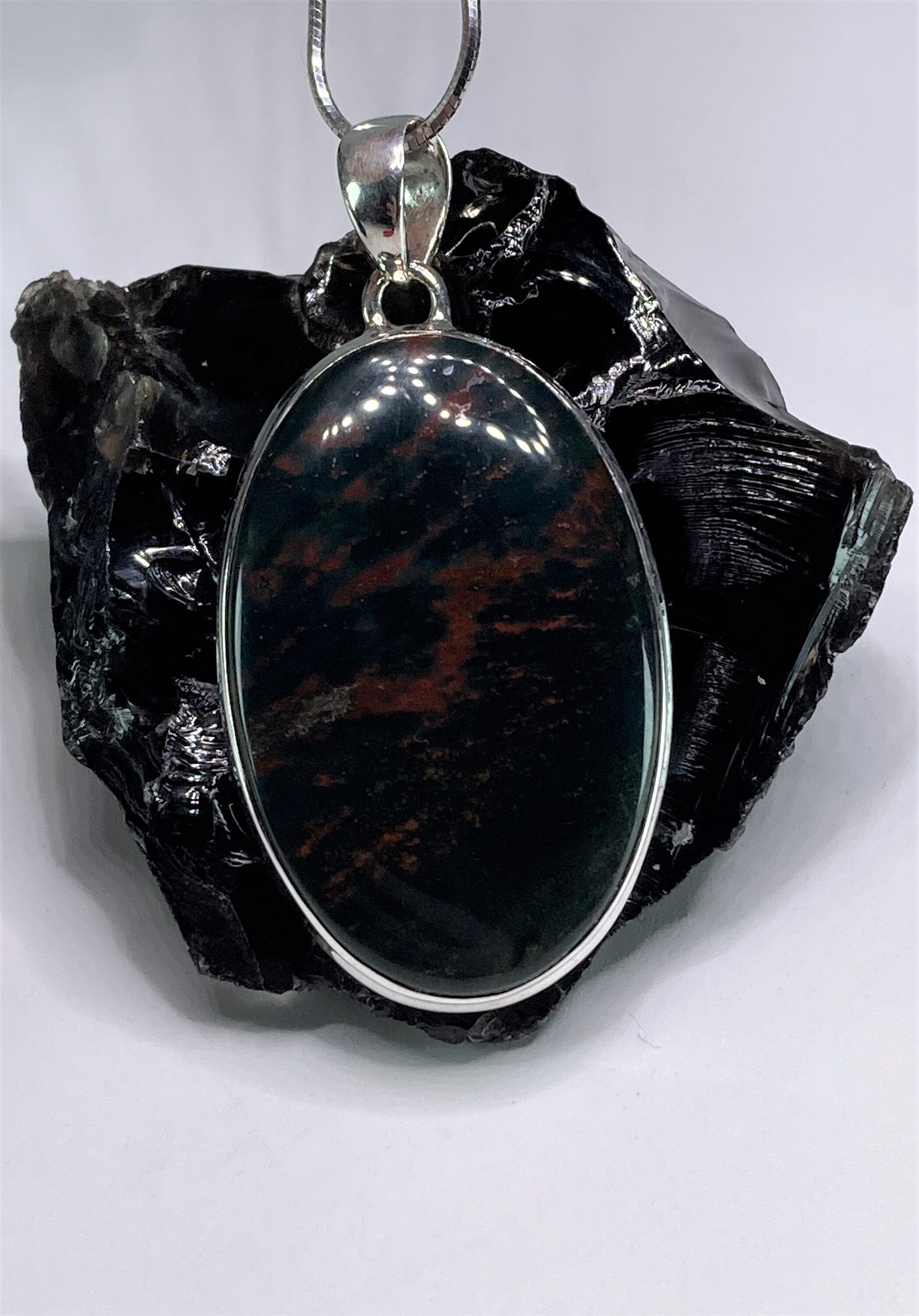 African Dragon Bloodstone and silver Pendant (UV1325)