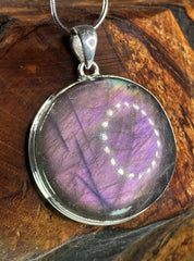 A Superb Quality and Very Rare Purple Fire Labradorite 925 Silver Pendant (UV6666)