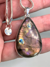 Grade A - Rare Purple Labradorite and Silver Pendant (UV7766)