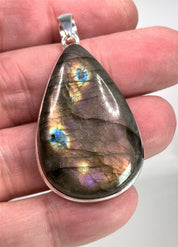 Grade A - Rare Purple Labradorite and Silver Pendant (UV7766)