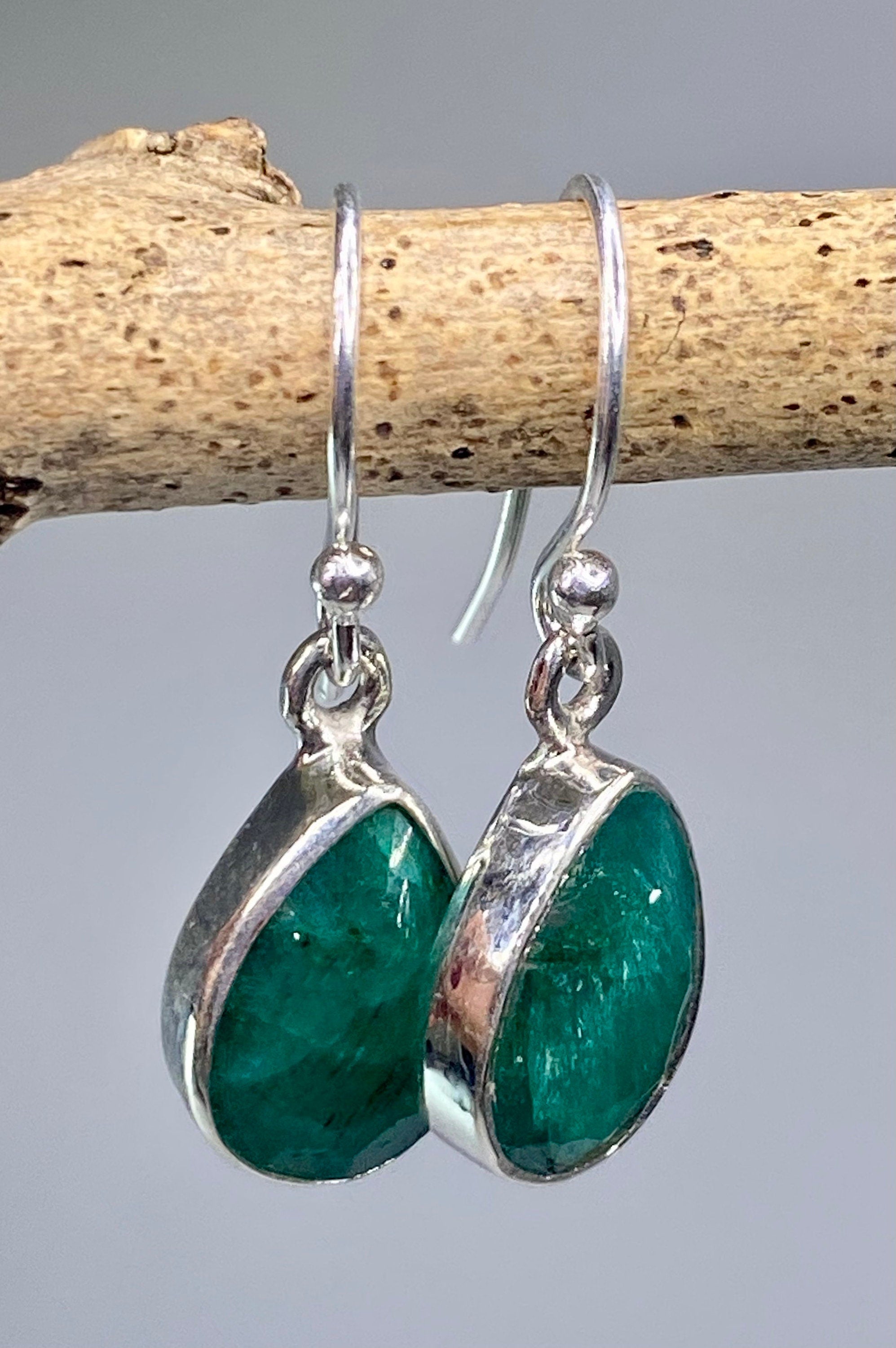 Raw Emerald and Silver Dangle Earrings (YM1)