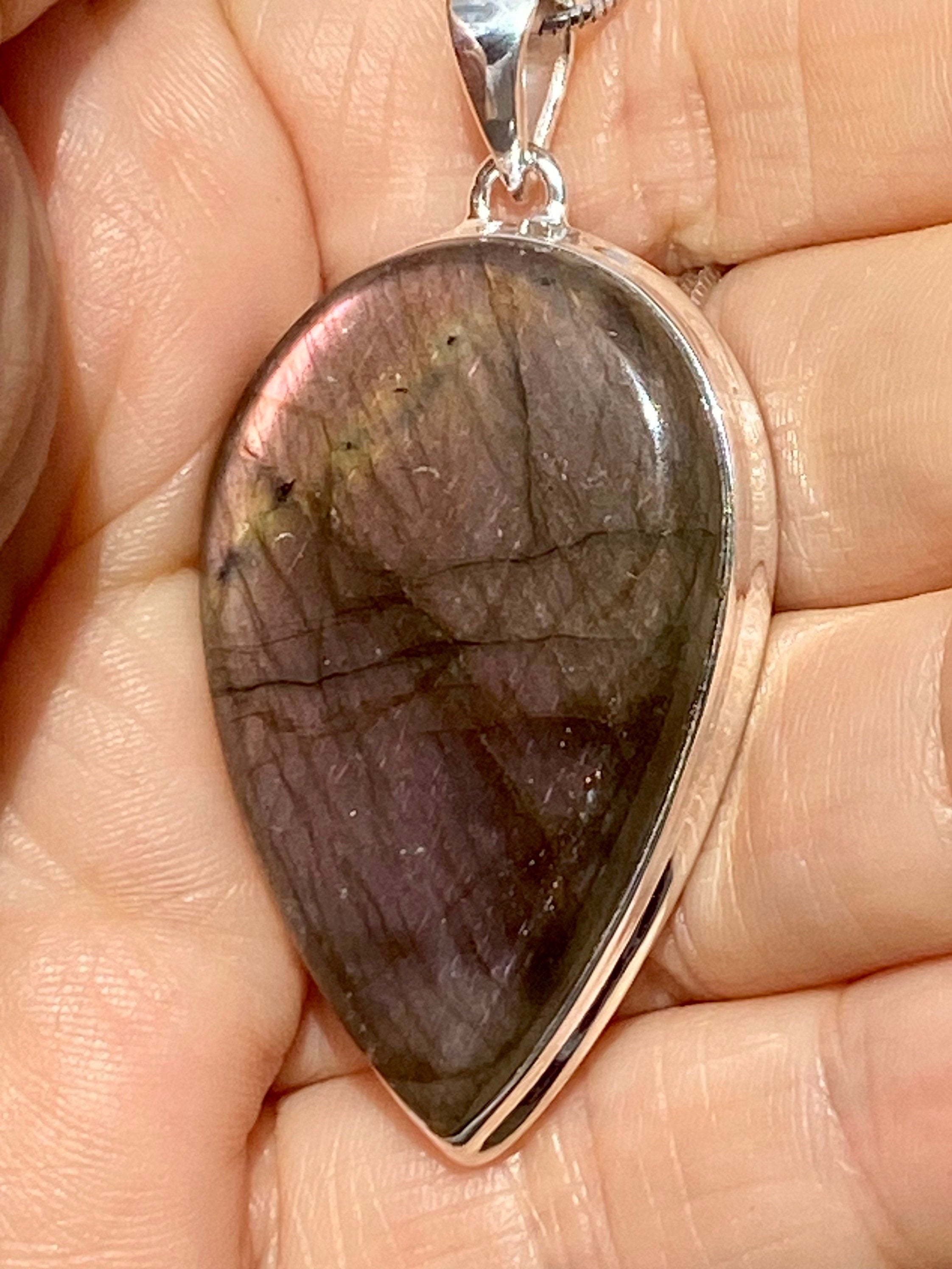 Grade A - Rare Purple Labradorite and Silver Pendant (GPFLP1)