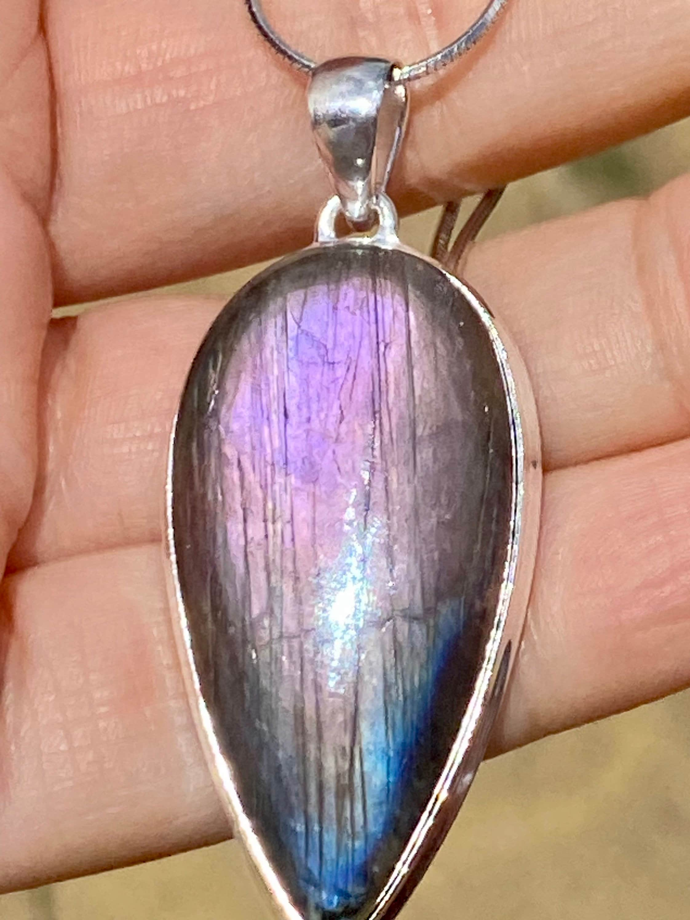 Grade A - Rare Purple Labradorite and Silver Pendant (GPFLP1)