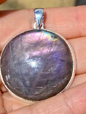 A Superb Quality and Very Rare Purple Fire Labradorite 925 Silver Pendant (UV6666)