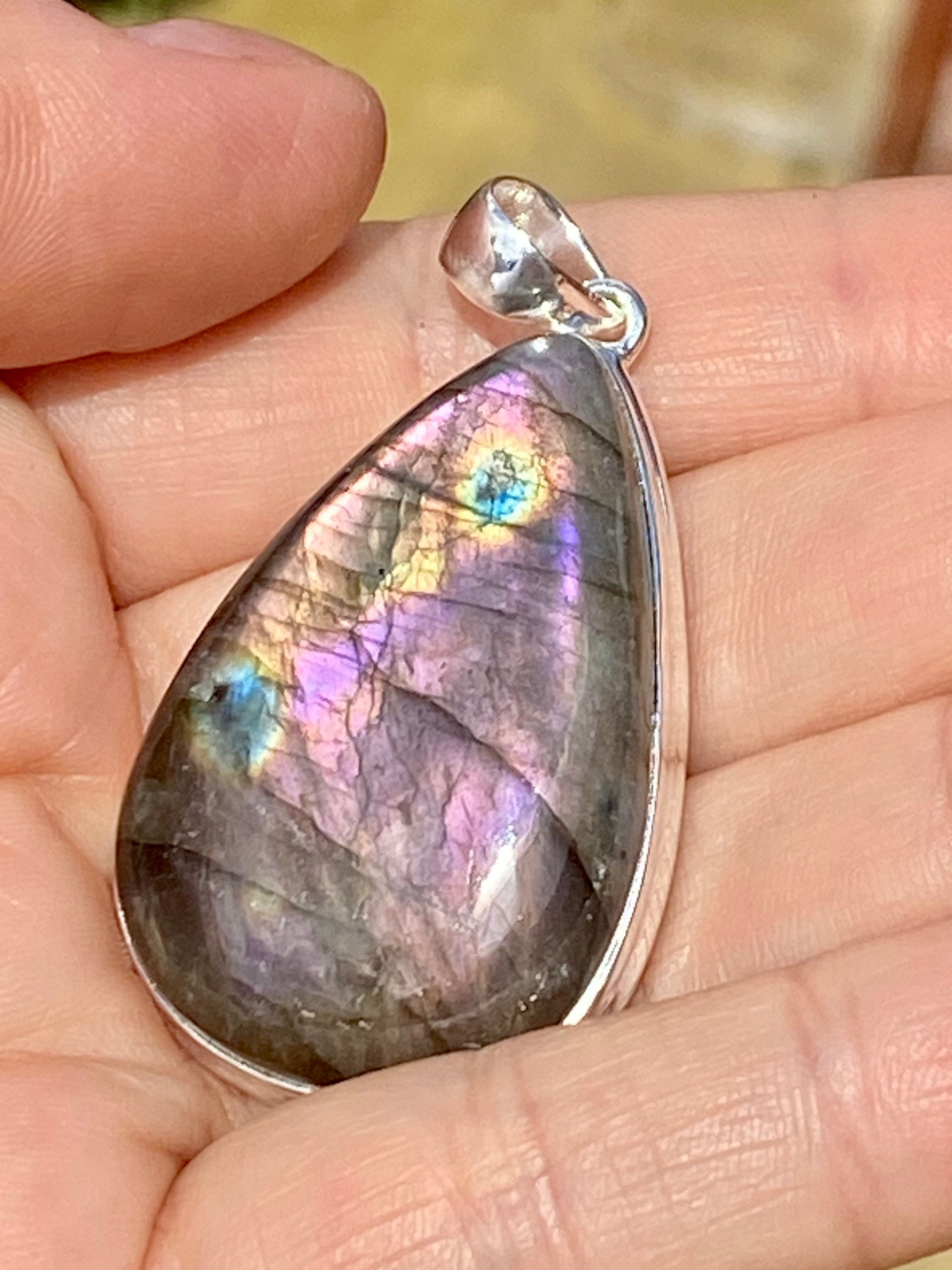 Grade A - Rare Purple Labradorite and Silver Pendant (UV7766)