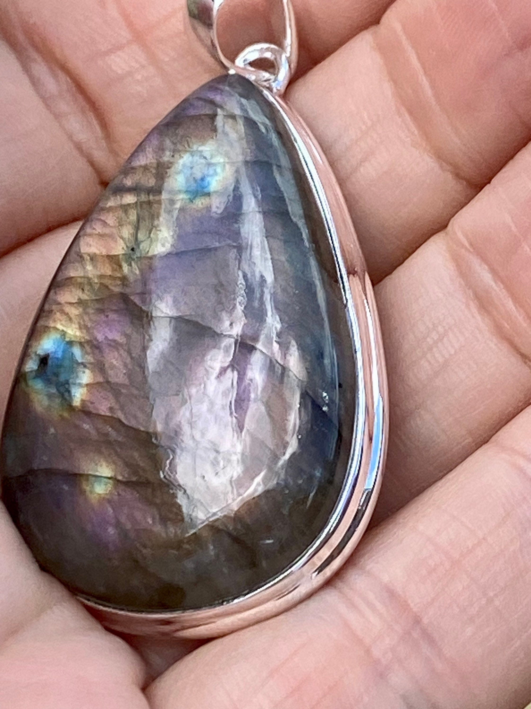 Grade A - Rare Purple Labradorite and Silver Pendant (UV7766)