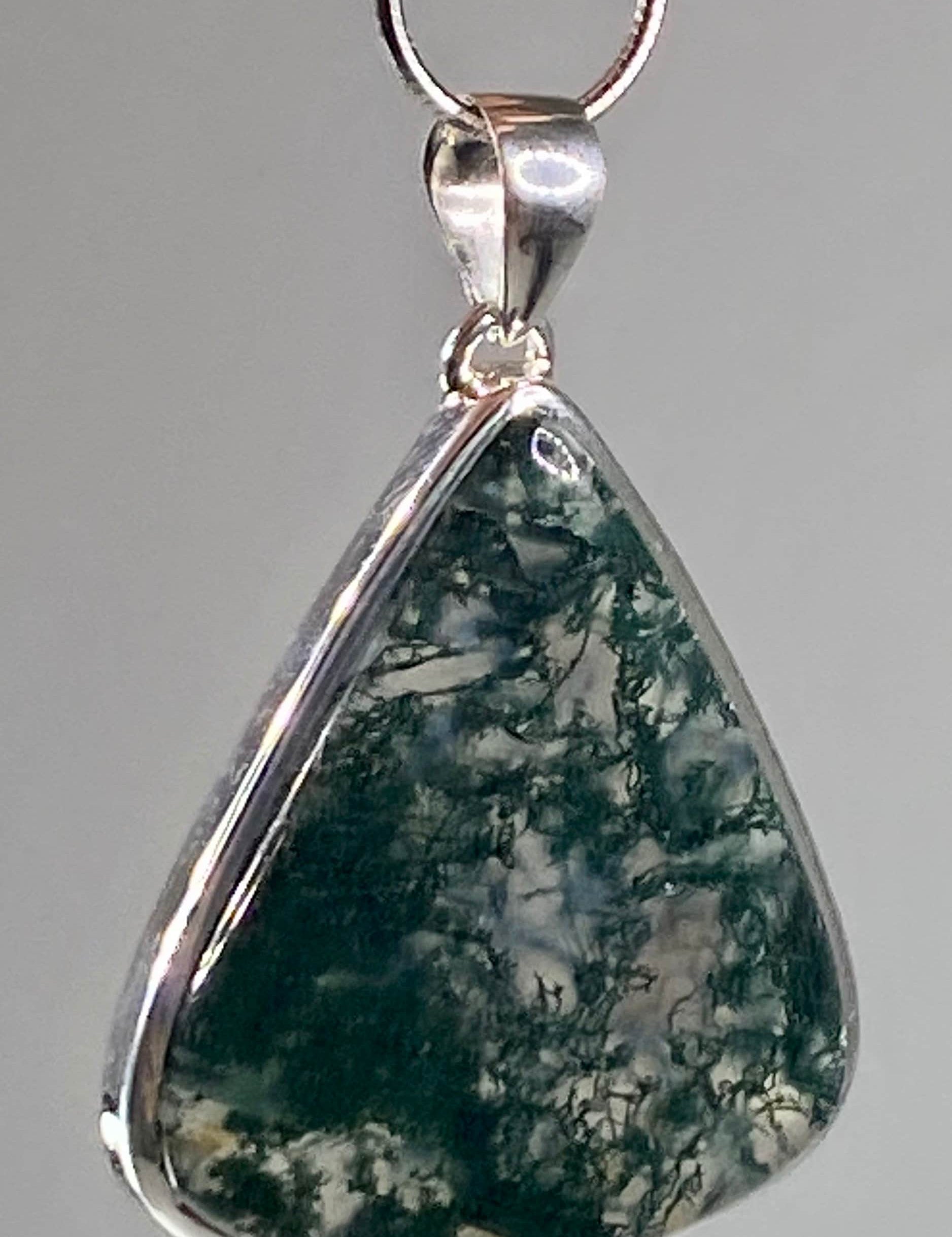 Moss Agate and Silver Pendant (UV1234)