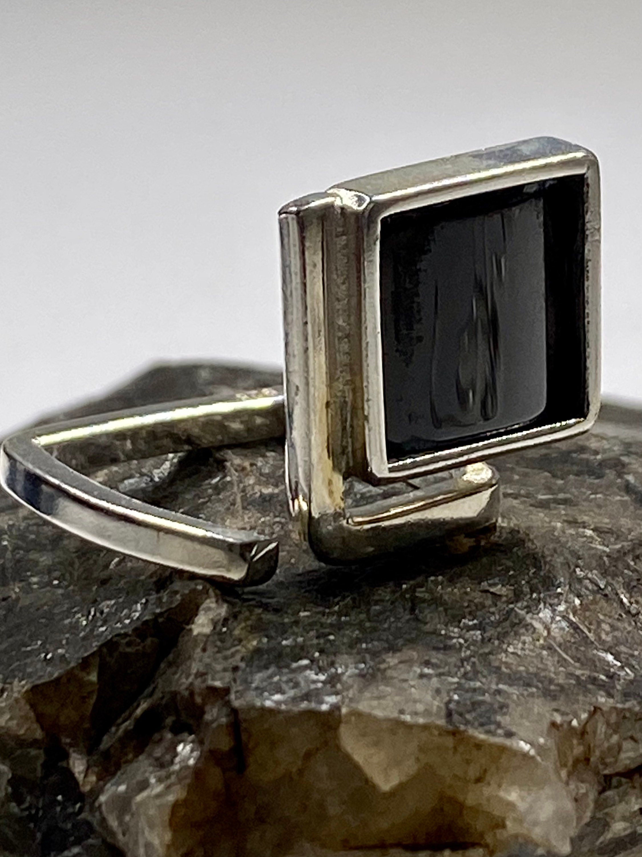 925 Sterling Silver and Black Tourmaline ring