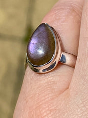 AAA Quality Labradorite and Silver Ring (UV1063)