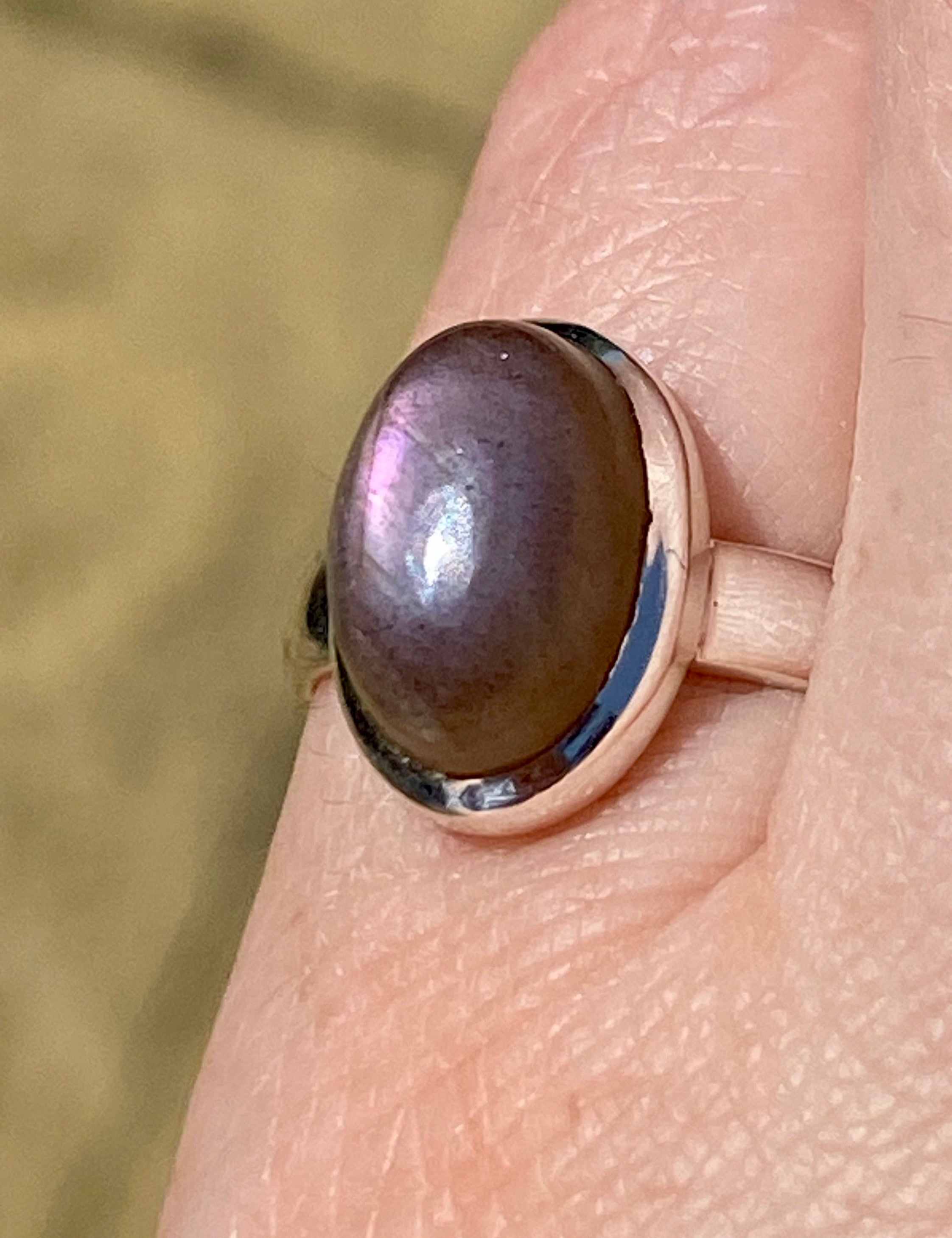 AAA Quality Labradorite and Silver Ring (UV1090)