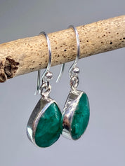 Raw Emerald and Silver Dangle Earrings (YM1)