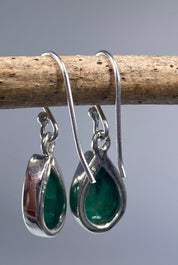 Raw Emerald and Silver Dangle Earrings (YM1)
