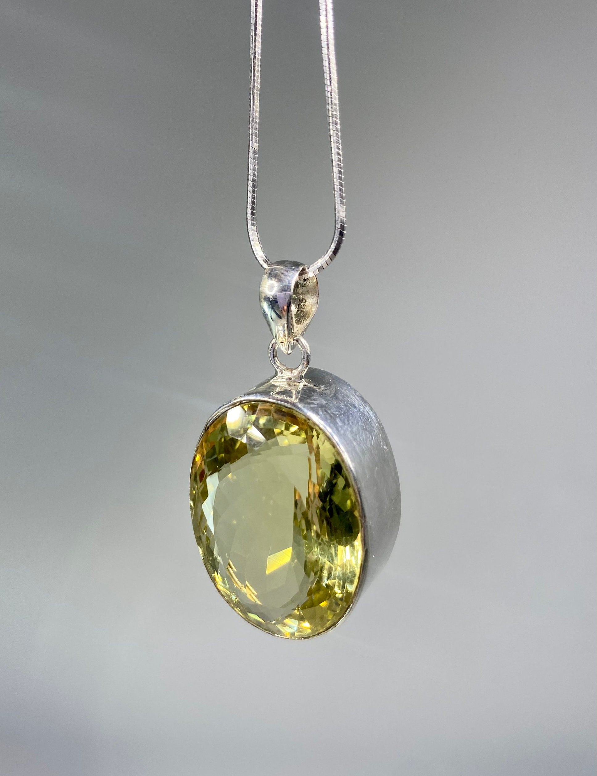 Citrine and Sterling Silver Pendant (M0523)