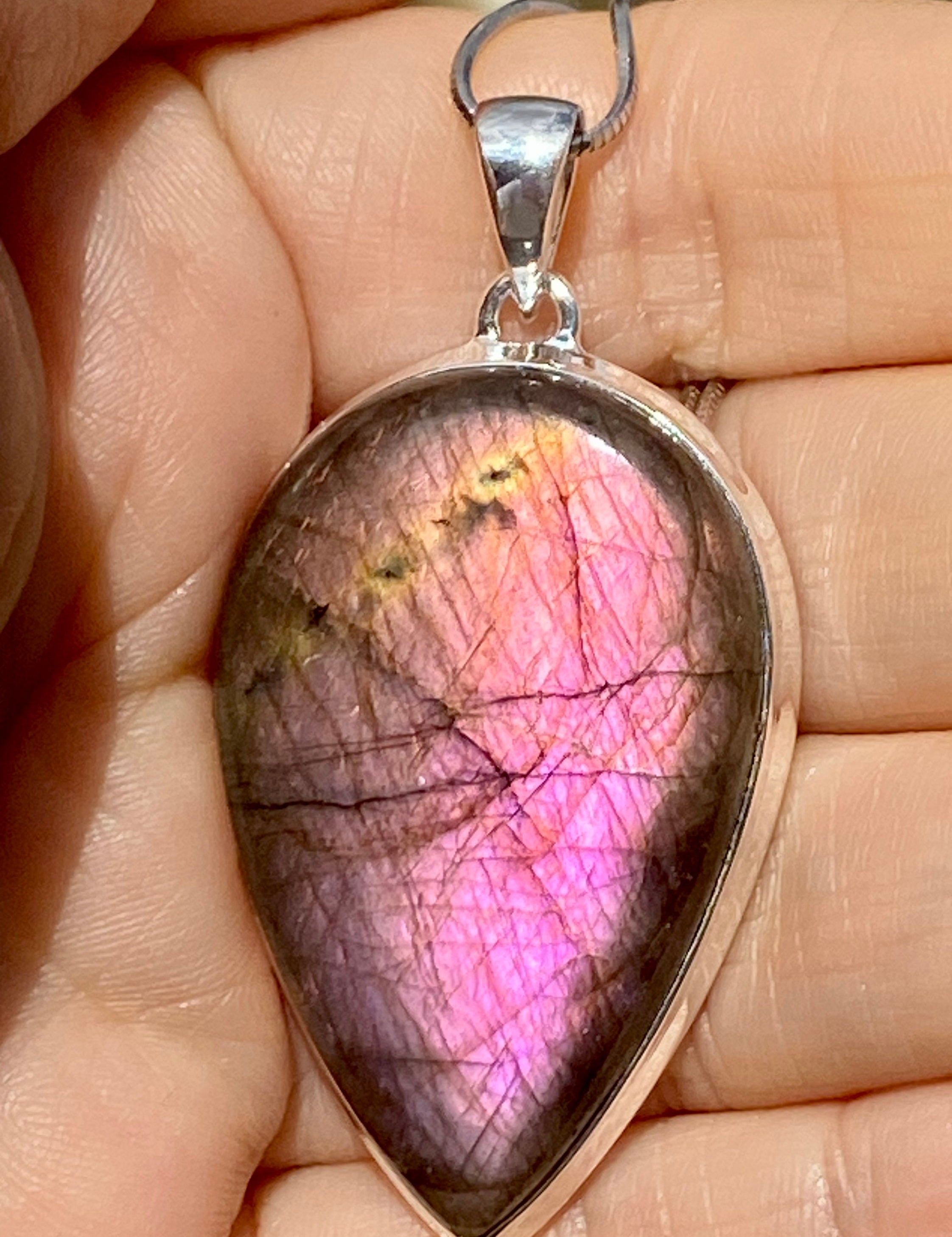 Grade A - Rare Purple Labradorite and Silver Pendant (GPFLP1)