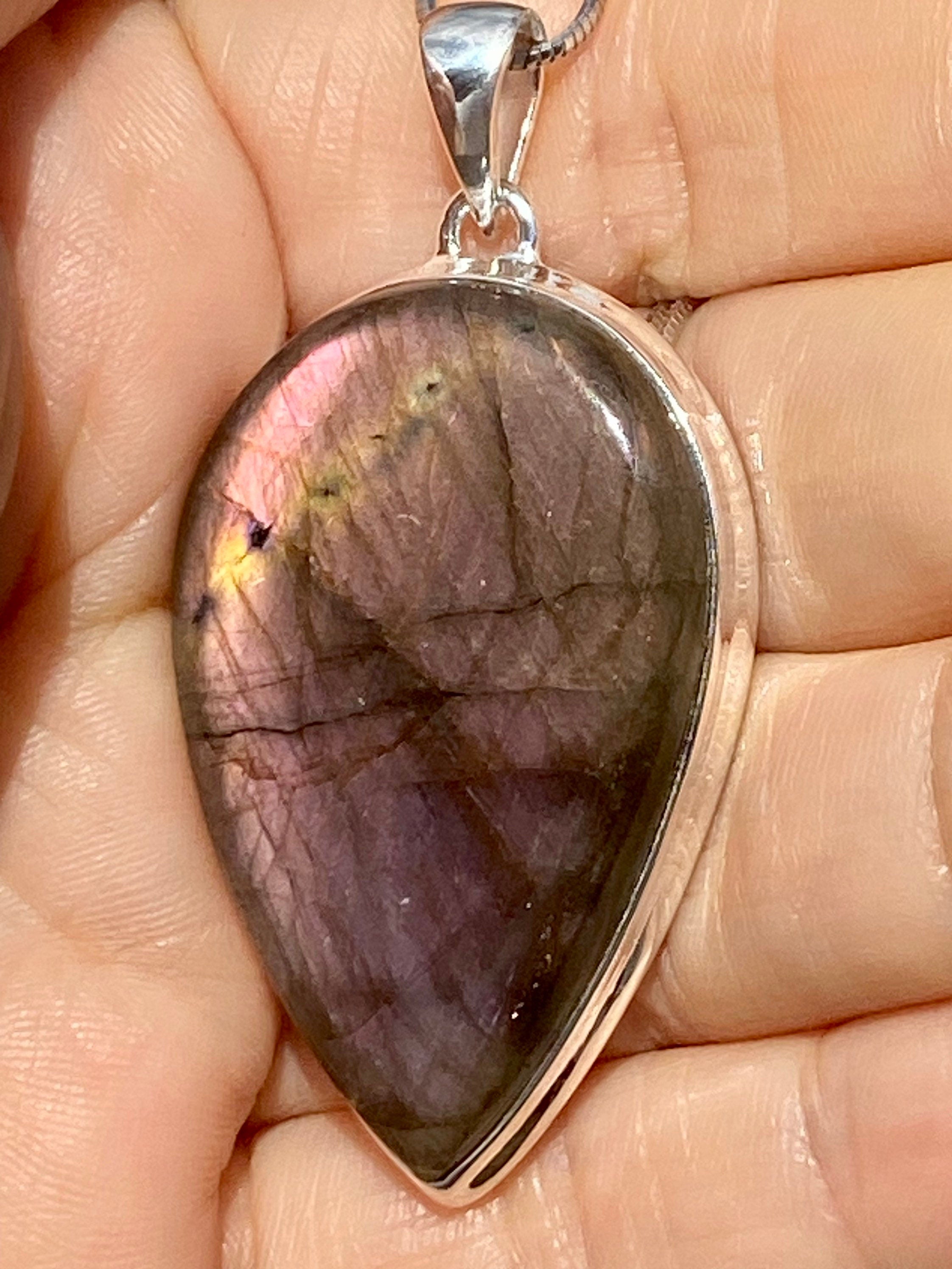 Grade A - Rare Purple Labradorite and Silver Pendant (GPFLP1)