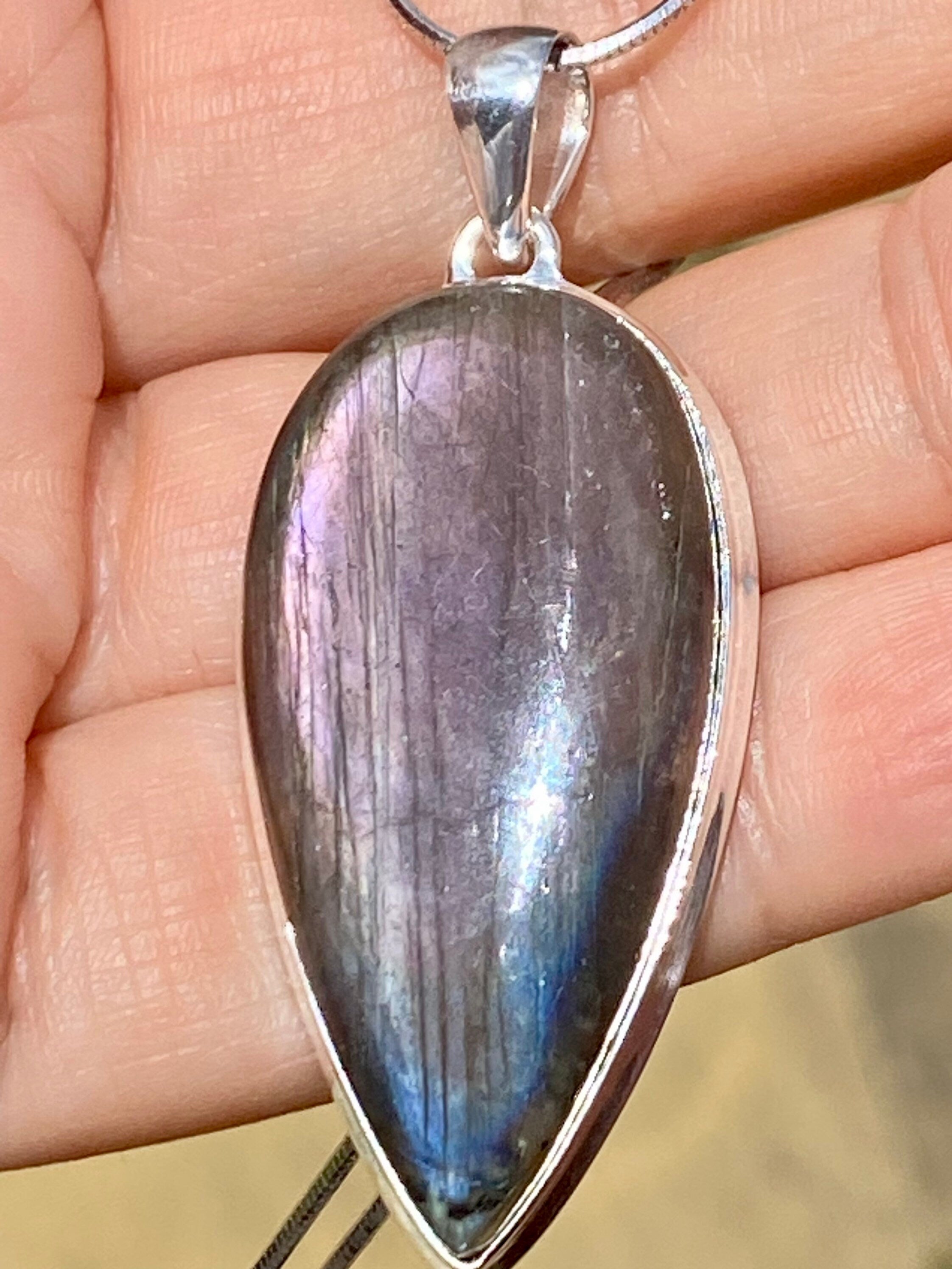 Grade A - Rare Purple Labradorite and Silver Pendant (GPFLP1)