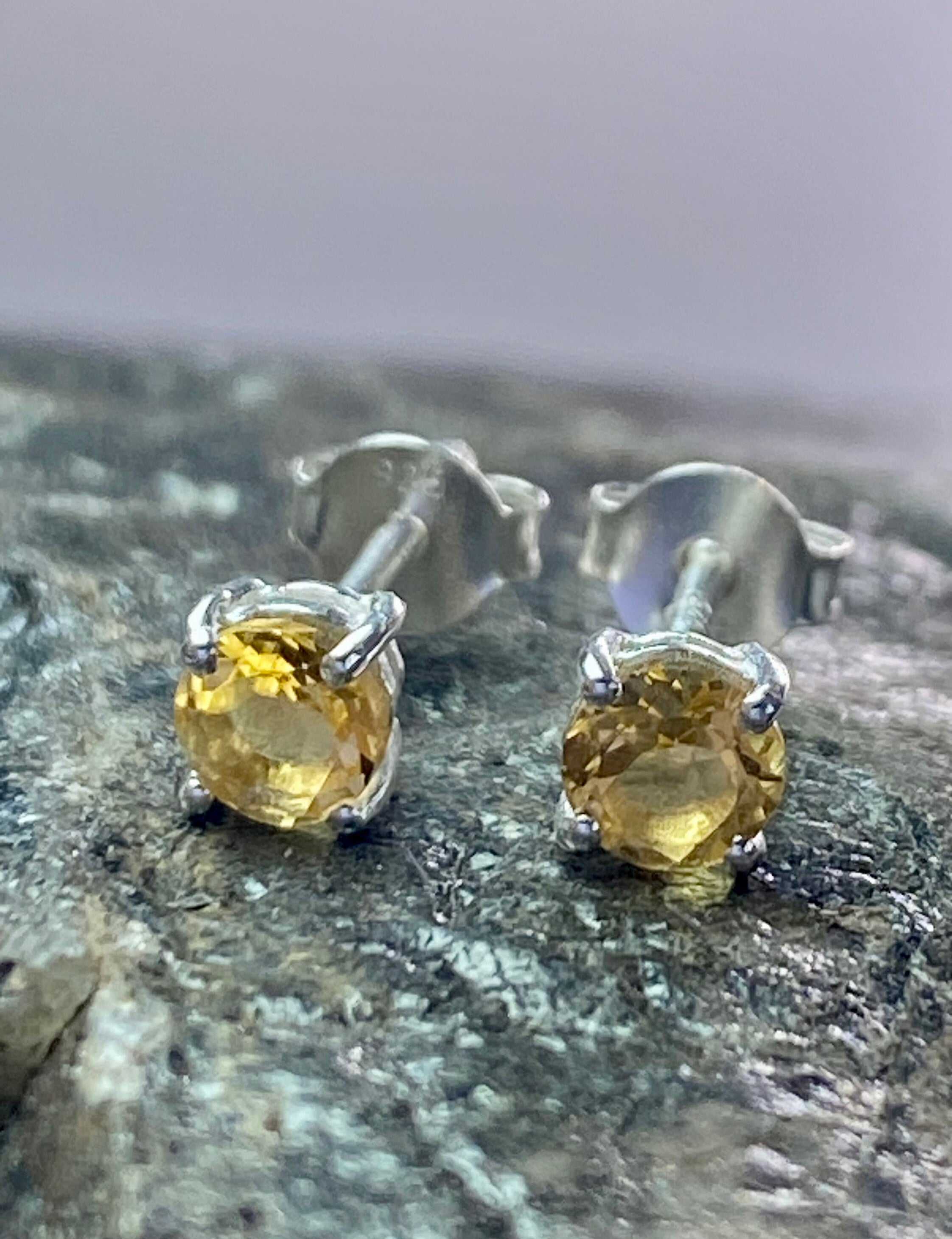 Round-cut Citrine and Sterling Silver Studs UV