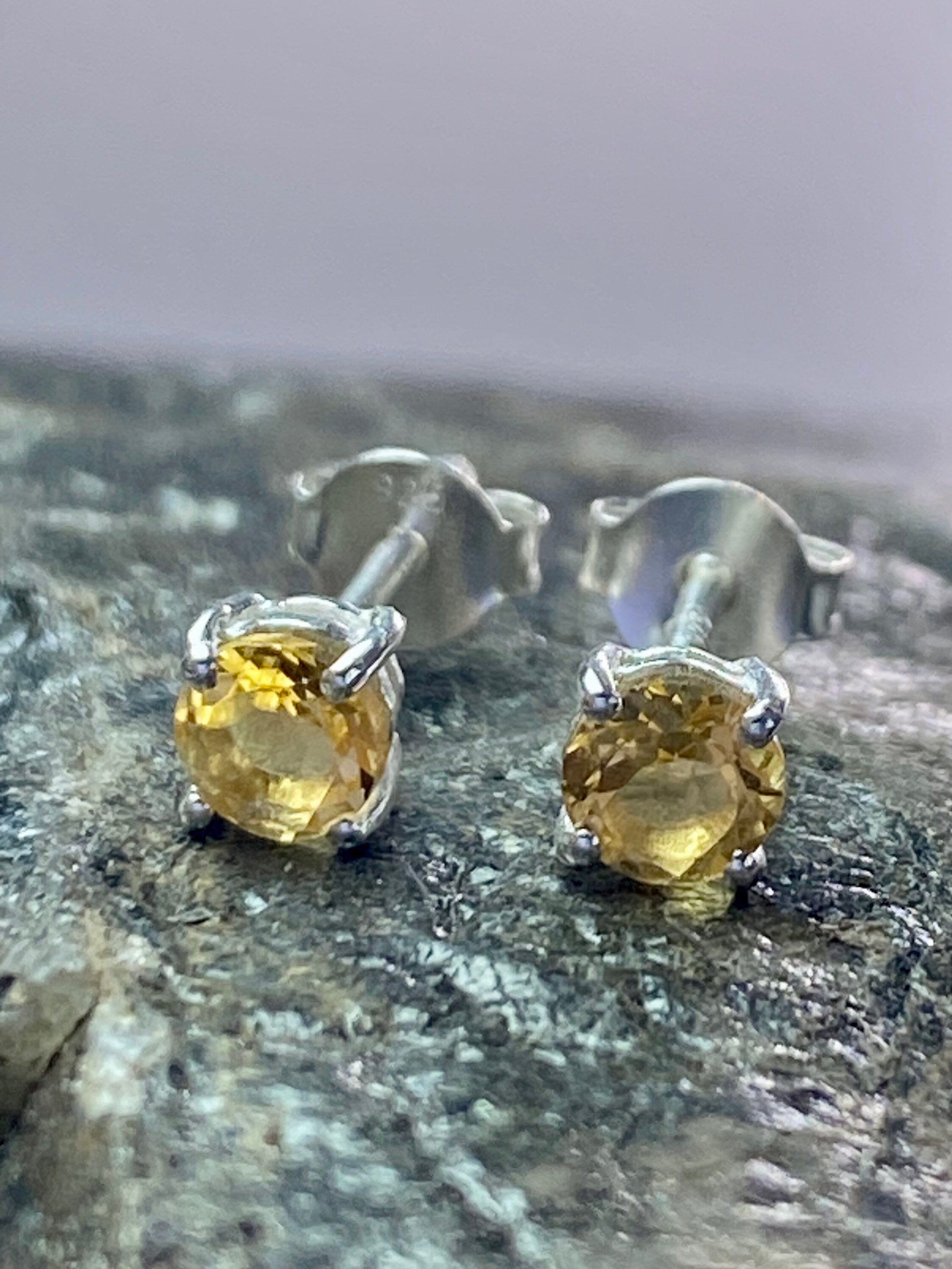 Round-cut Citrine and Sterling Silver Studs UV