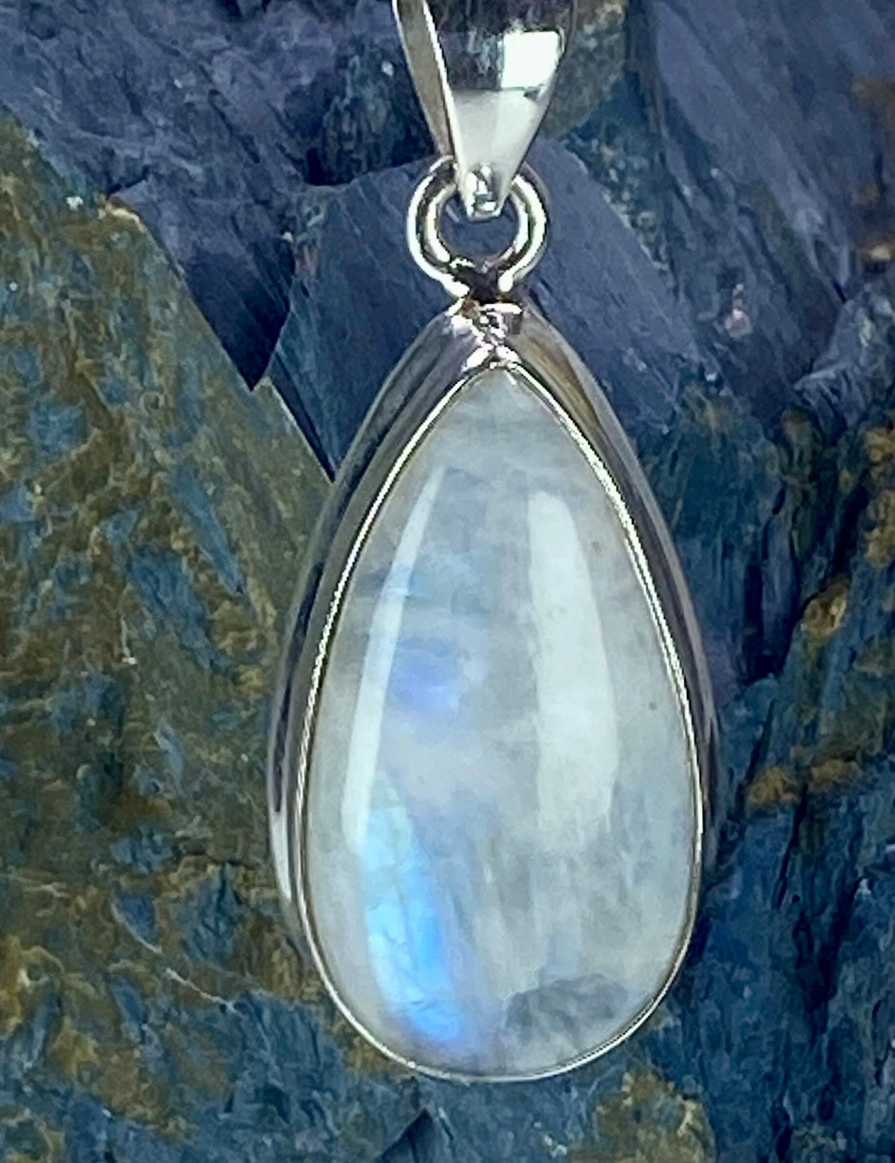 Blue Fire Moonstone and Silver Pendant (M0523)