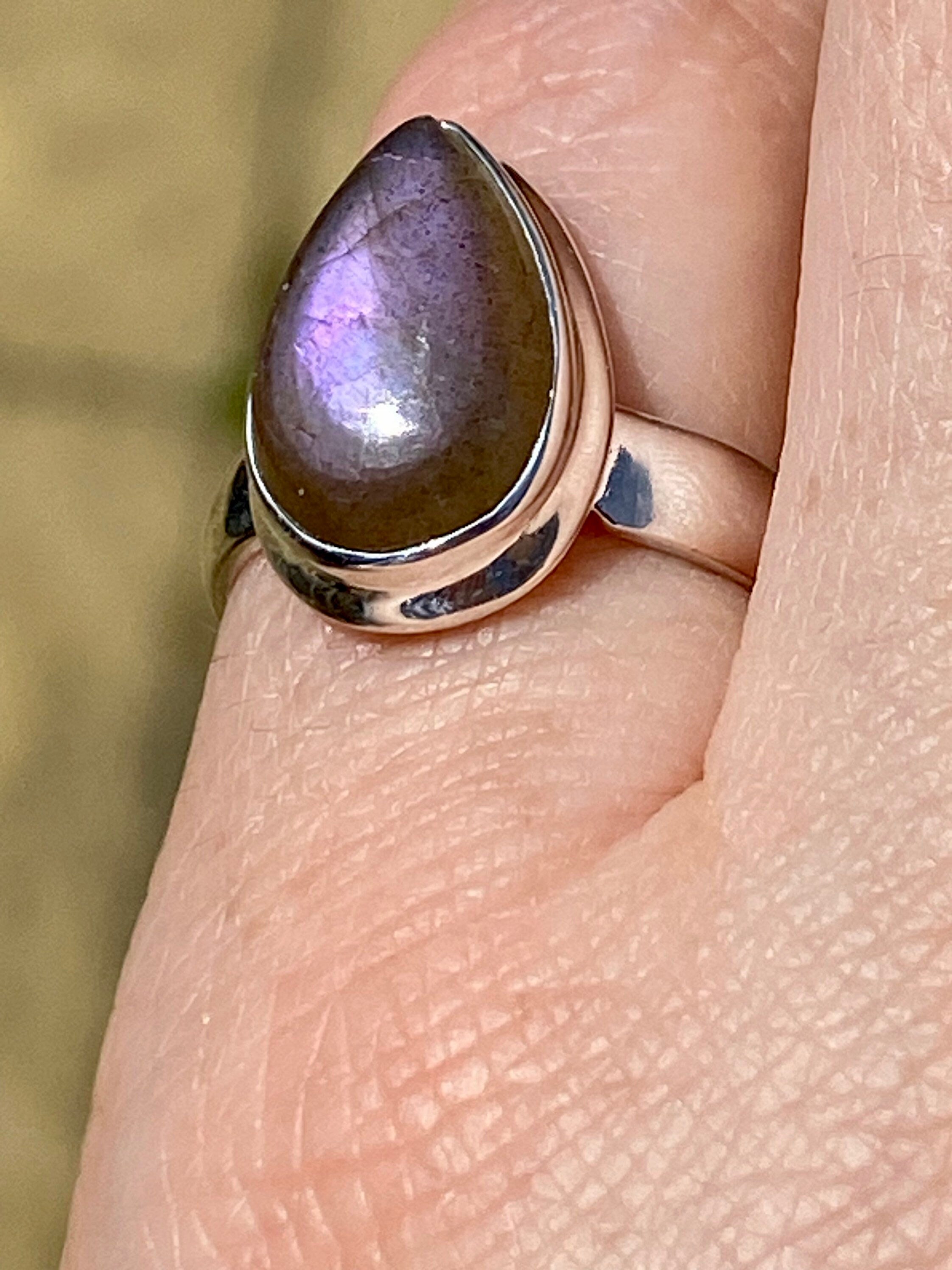 AAA Quality Labradorite and Silver Ring (UV1063)