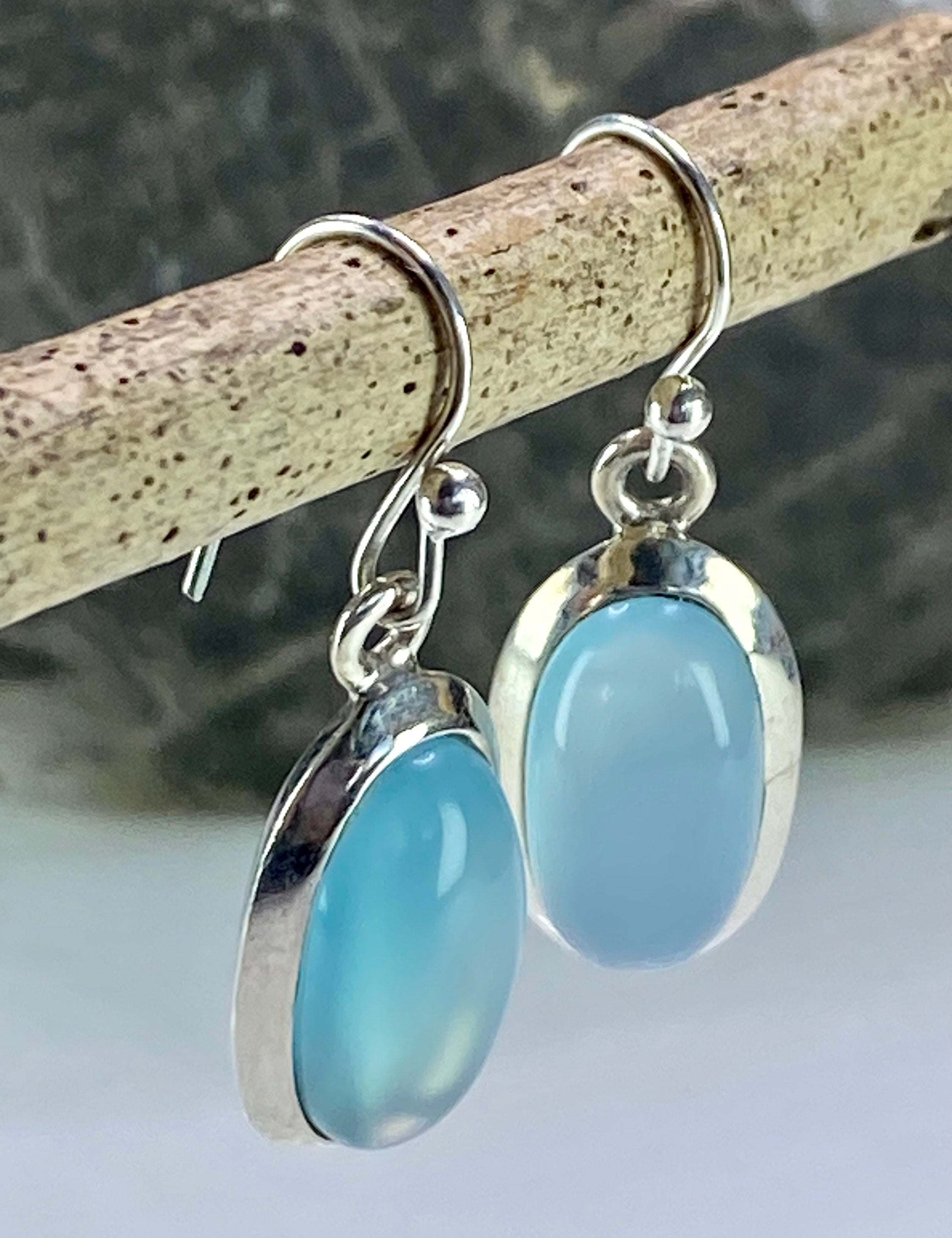 Dainty Aquamarine and Silver Dangle Earrings (M09)