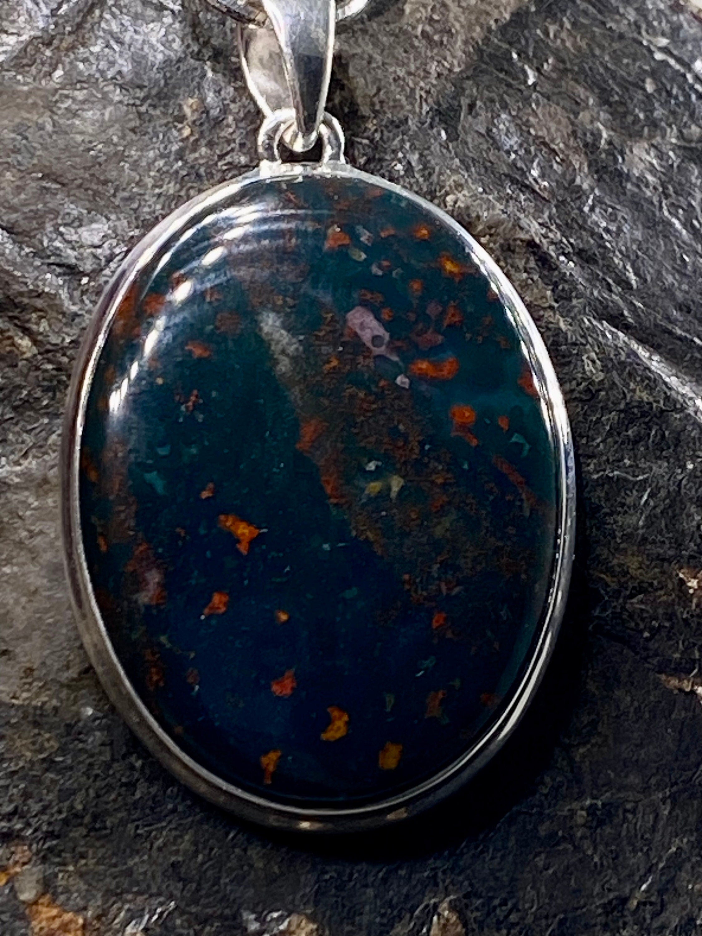 African Dragon Bloodstone and silver Pendant (UV1482)