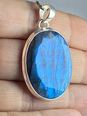 Blue Labradorite and Silver Pendant (M09)