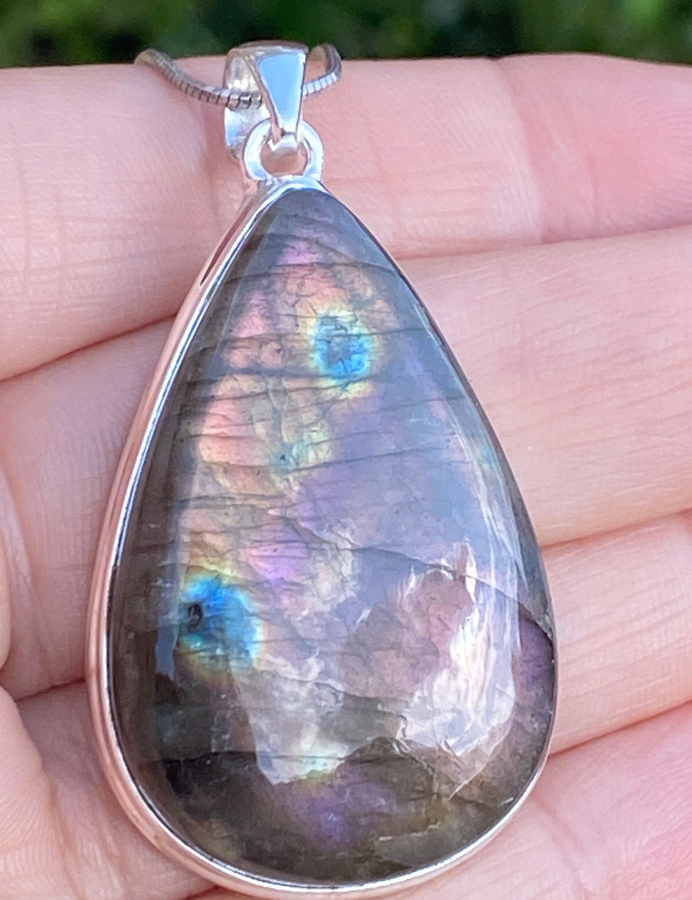 Grade A - Rare Purple Labradorite and Silver Pendant (UV7766)