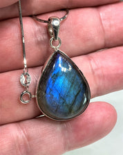 Grade A - Blue Labradorite and Silver Pendant (M03)