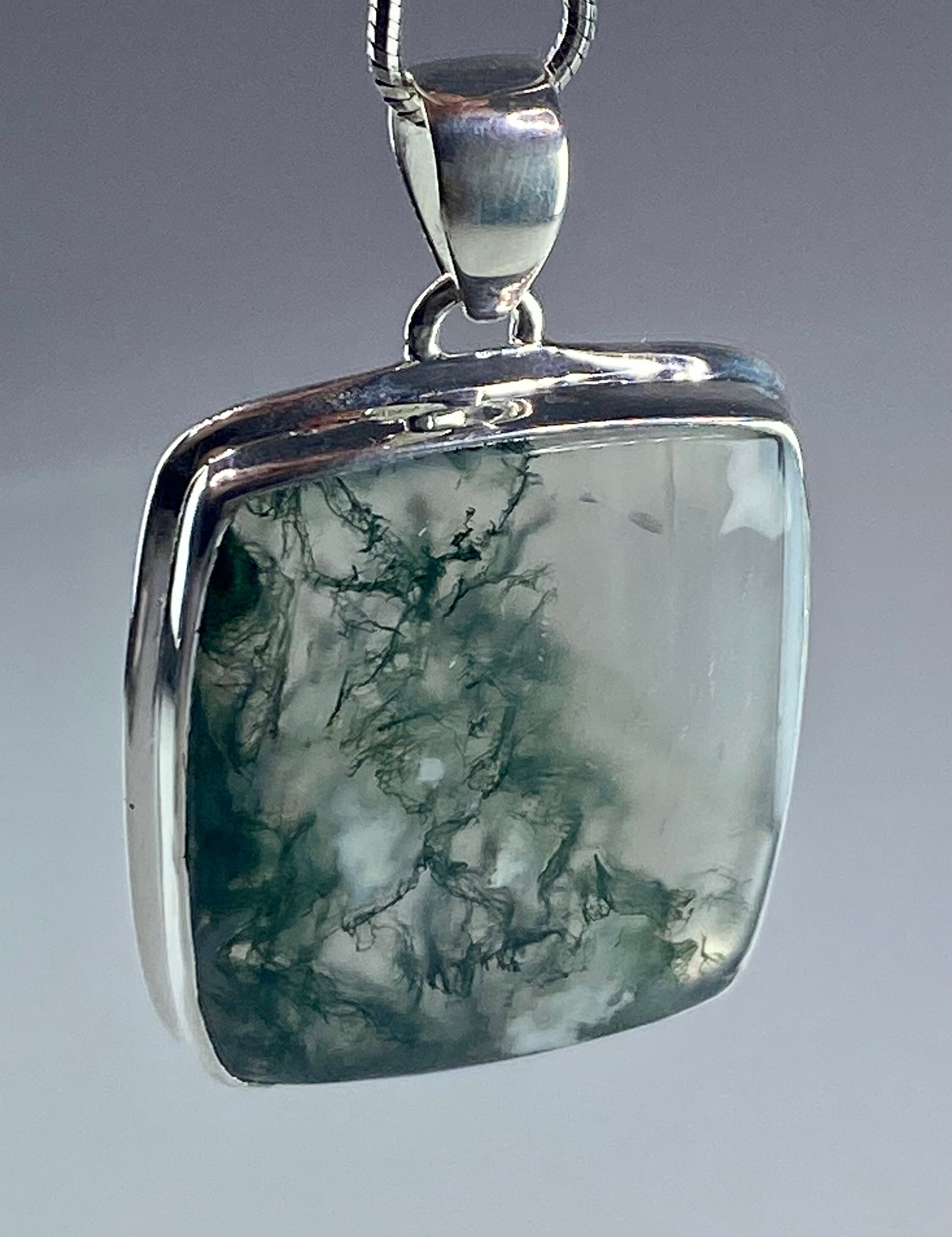 Moss Agate and Silver Pendant (UV1270)