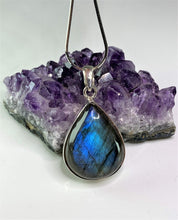 Grade A - Blue Labradorite and Silver Pendant (M03)