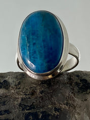 Malgache Neon Blue Apatite Ring(UV437)