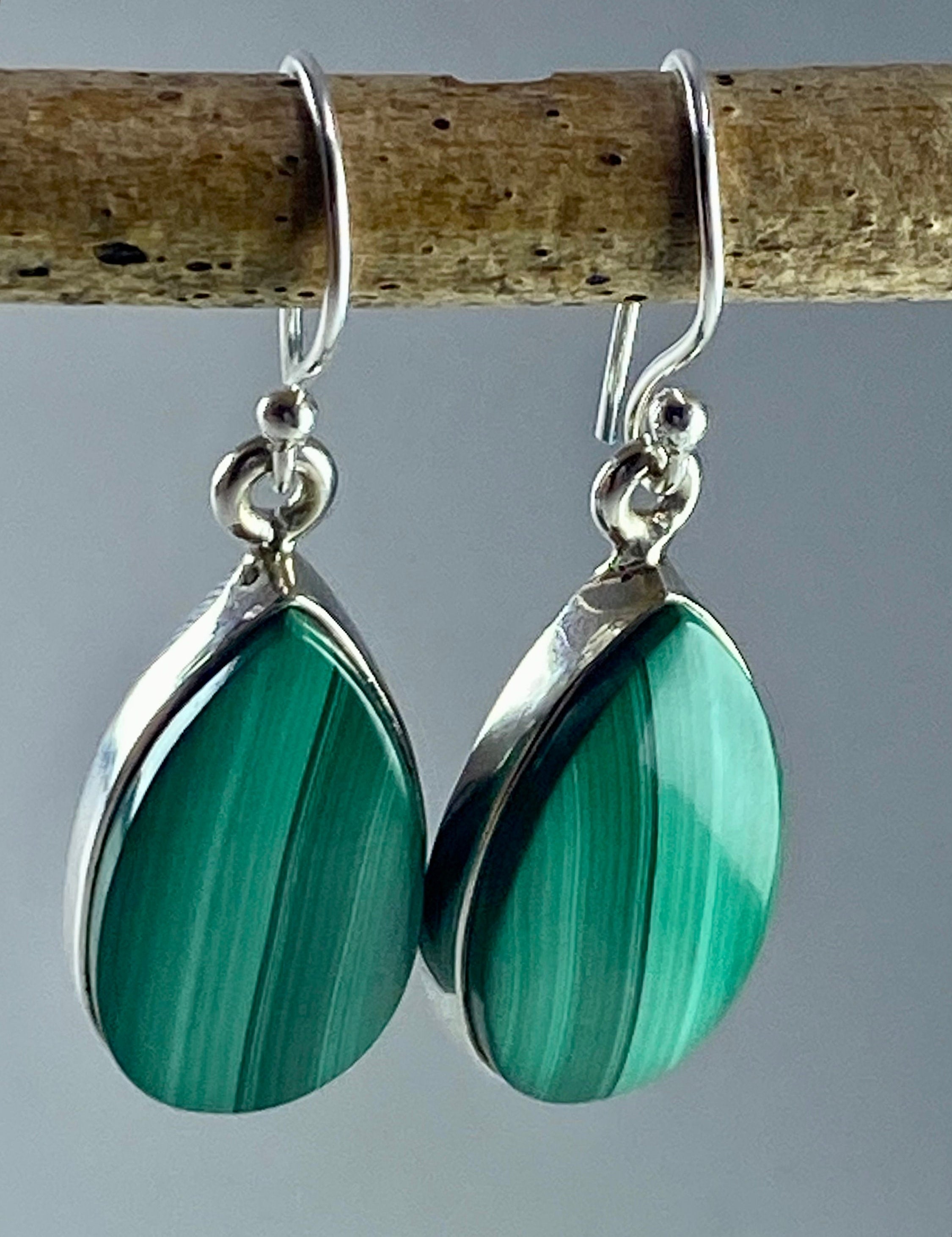 Natural Malachite and Silver Earrings(UV1587)