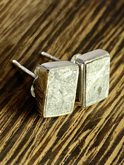 MUONIONALUSTA meteorite sweden sterling sliver studs (UV115)