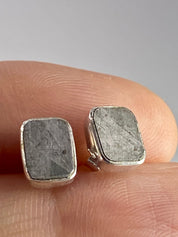 MUONIONALUSTA meteorite sweden sterling sliver studs (UV143)