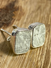 MUONIONALUSTA meteorite sweden sterling sliver studs (UV143)