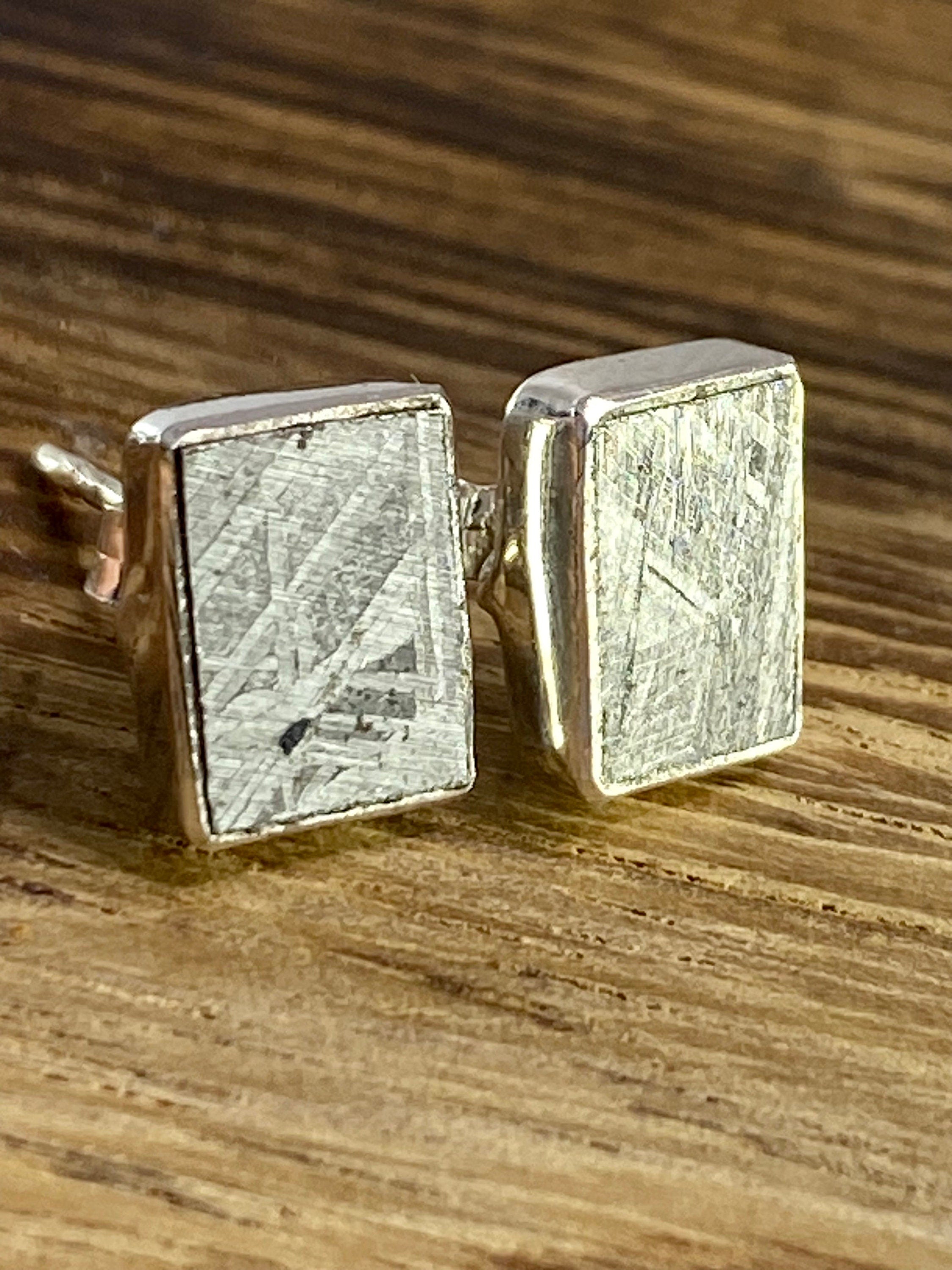 MUONIONALUSTA meteorite sweden sterling sliver studs (UV144)