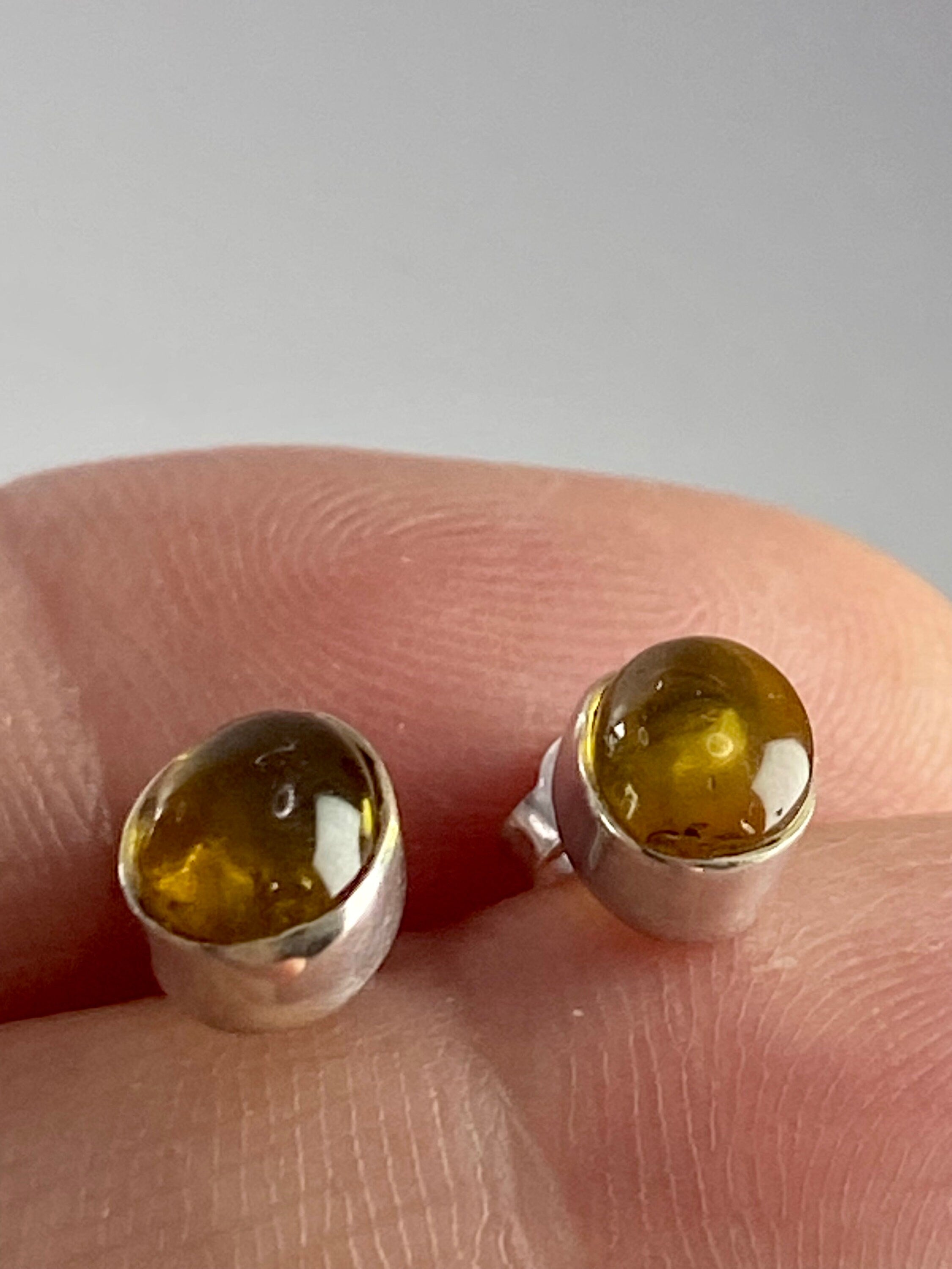 Baltic Amber Sterling Silver Stud Earrings(UV63)