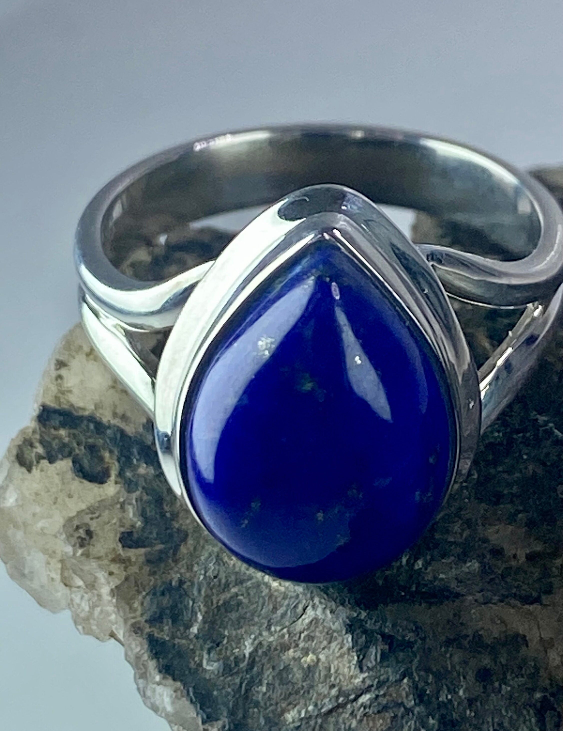 Natural Lapis Lazuli and Silver Ring (UV2786)