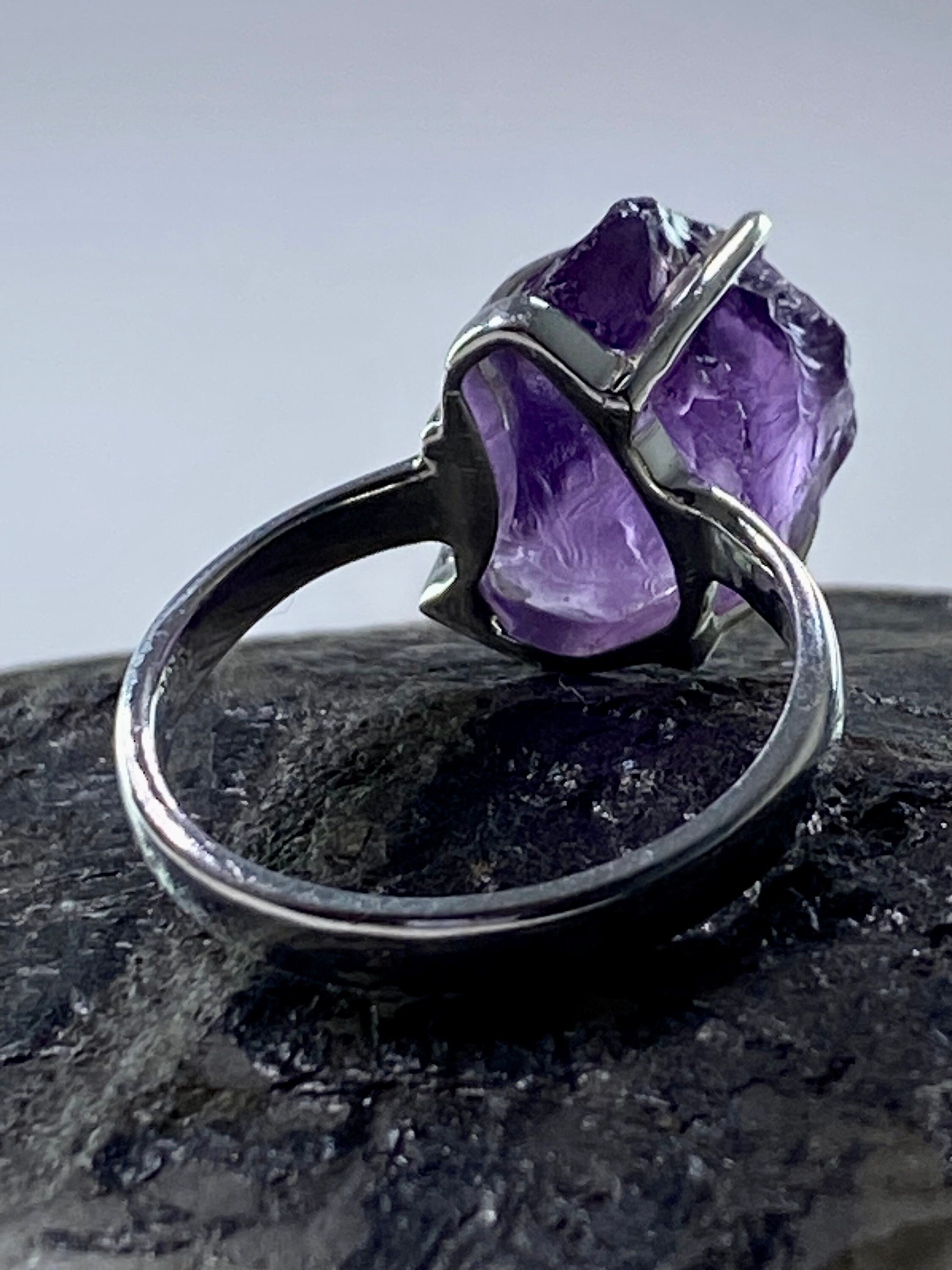 Rough Purple Amethyst and Sterling Silver Ring (UV517)