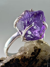 Rough Purple Amethyst and Sterling Silver Ring (UV1008)