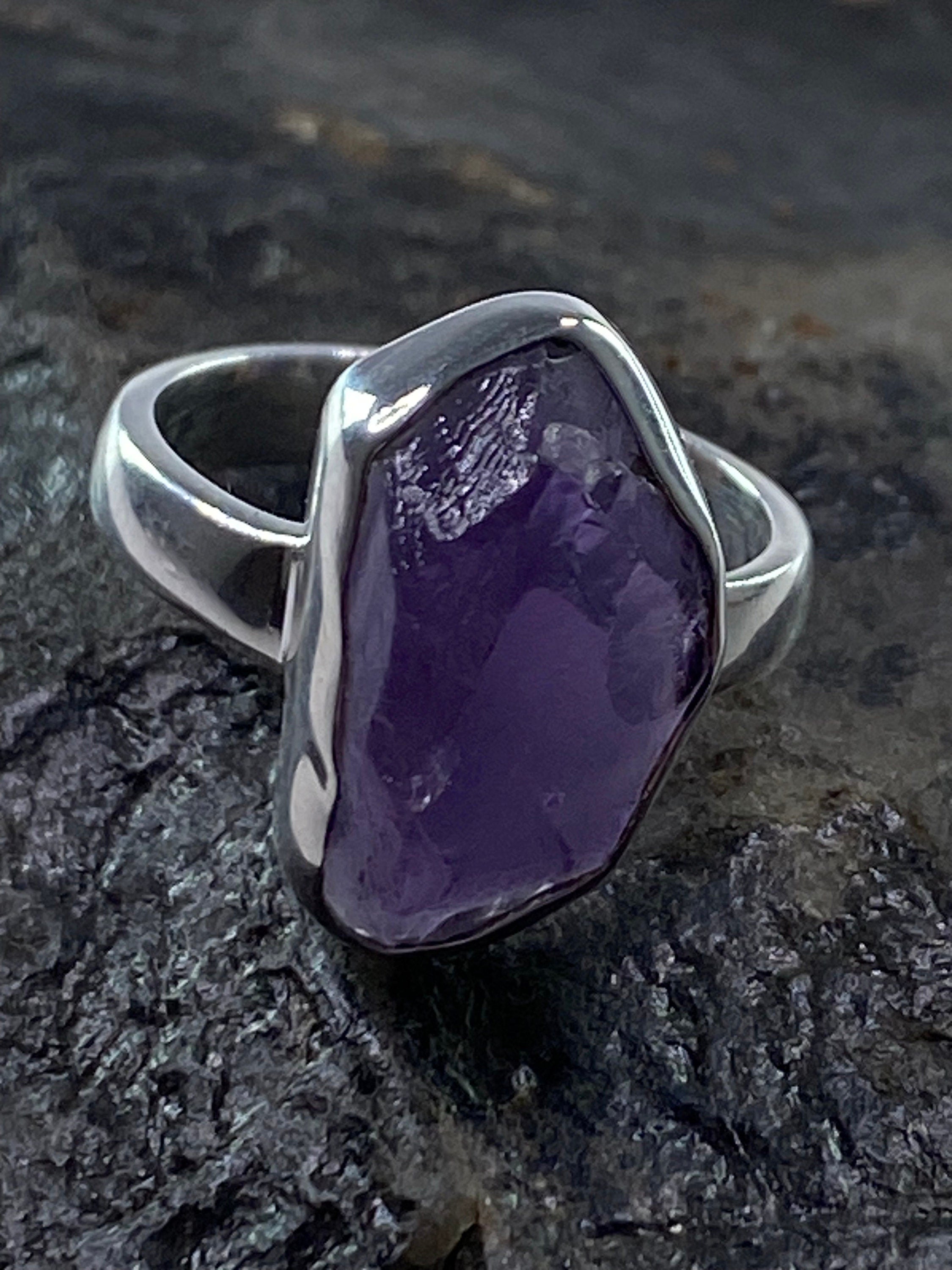 Rough Purple Amethyst and Sterling Silver Ring (UV848)