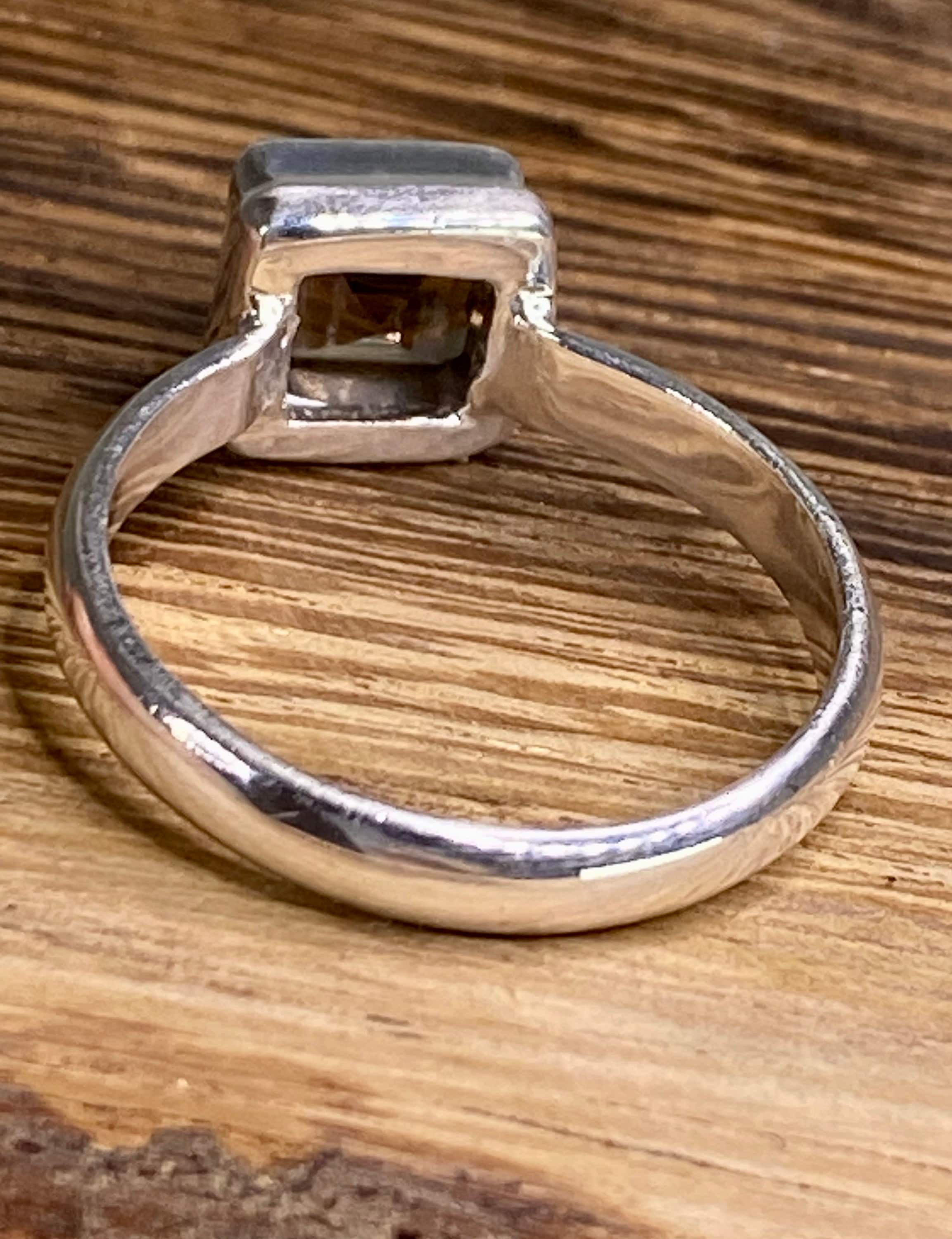 Smoky Quartz and Sterling Silver Ring (UV)