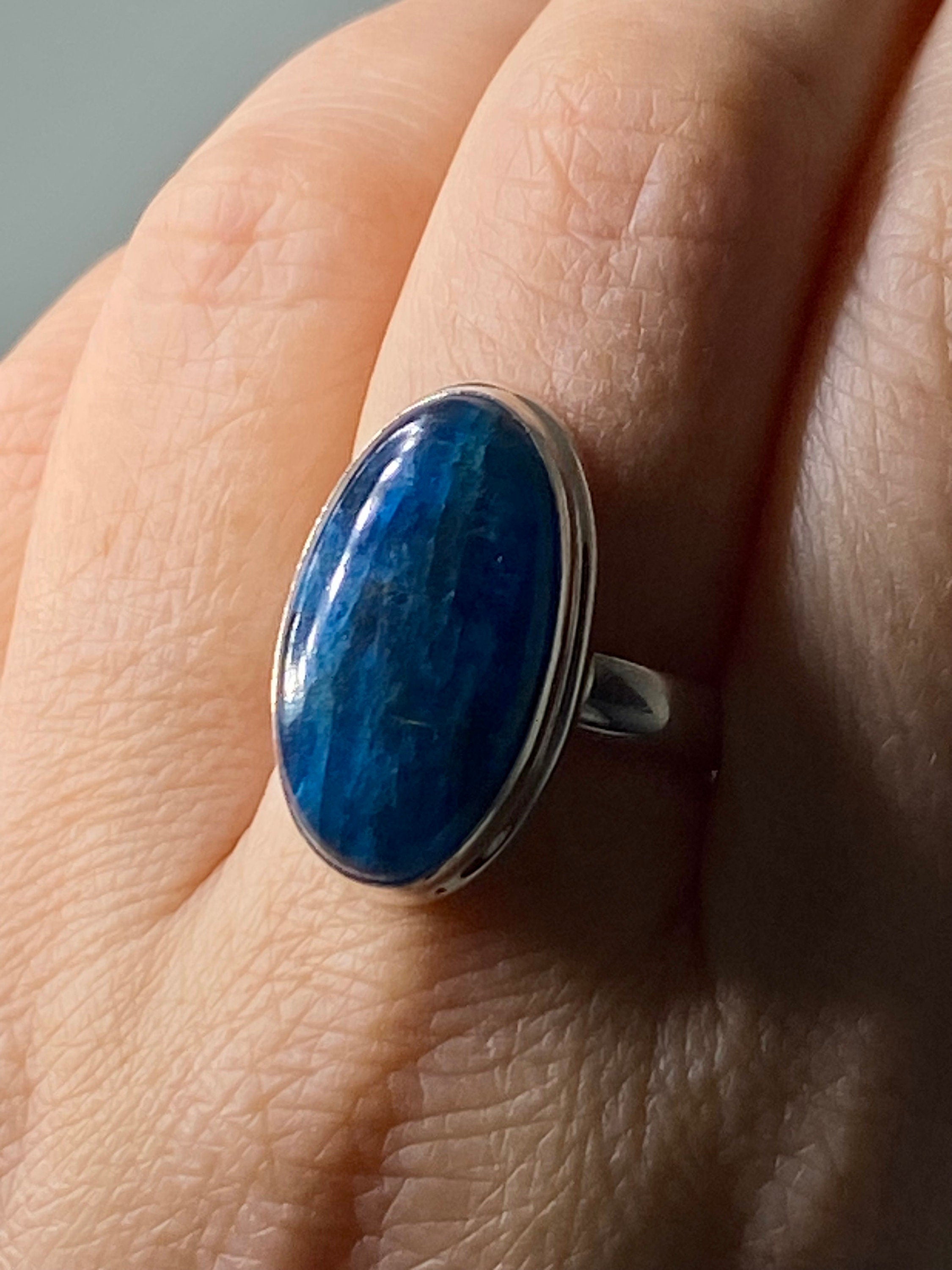 Malgache Neon Blue Apatite Ring(UV439)