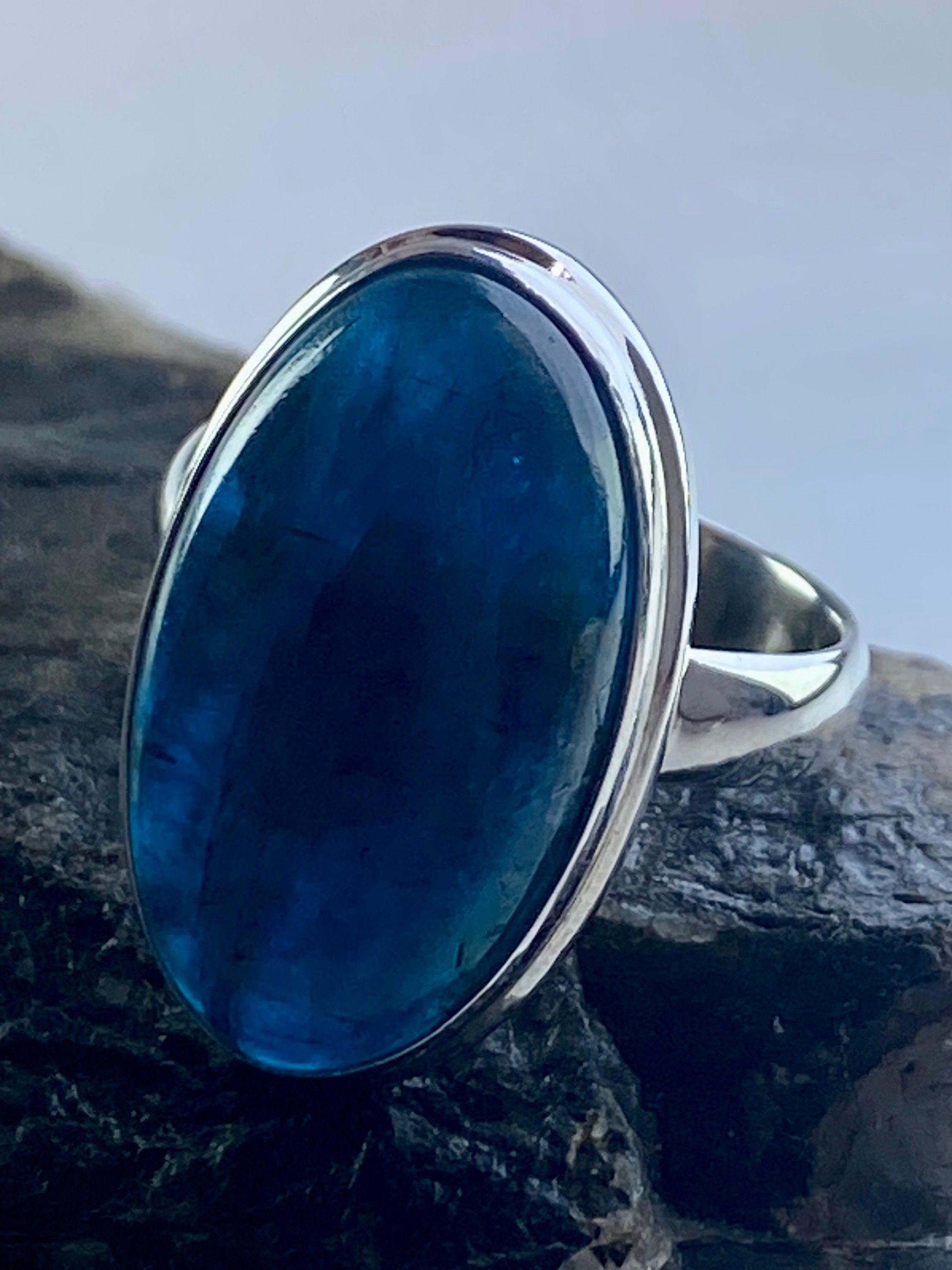 Malgache Neon Blue Apatite Ring(UV439)